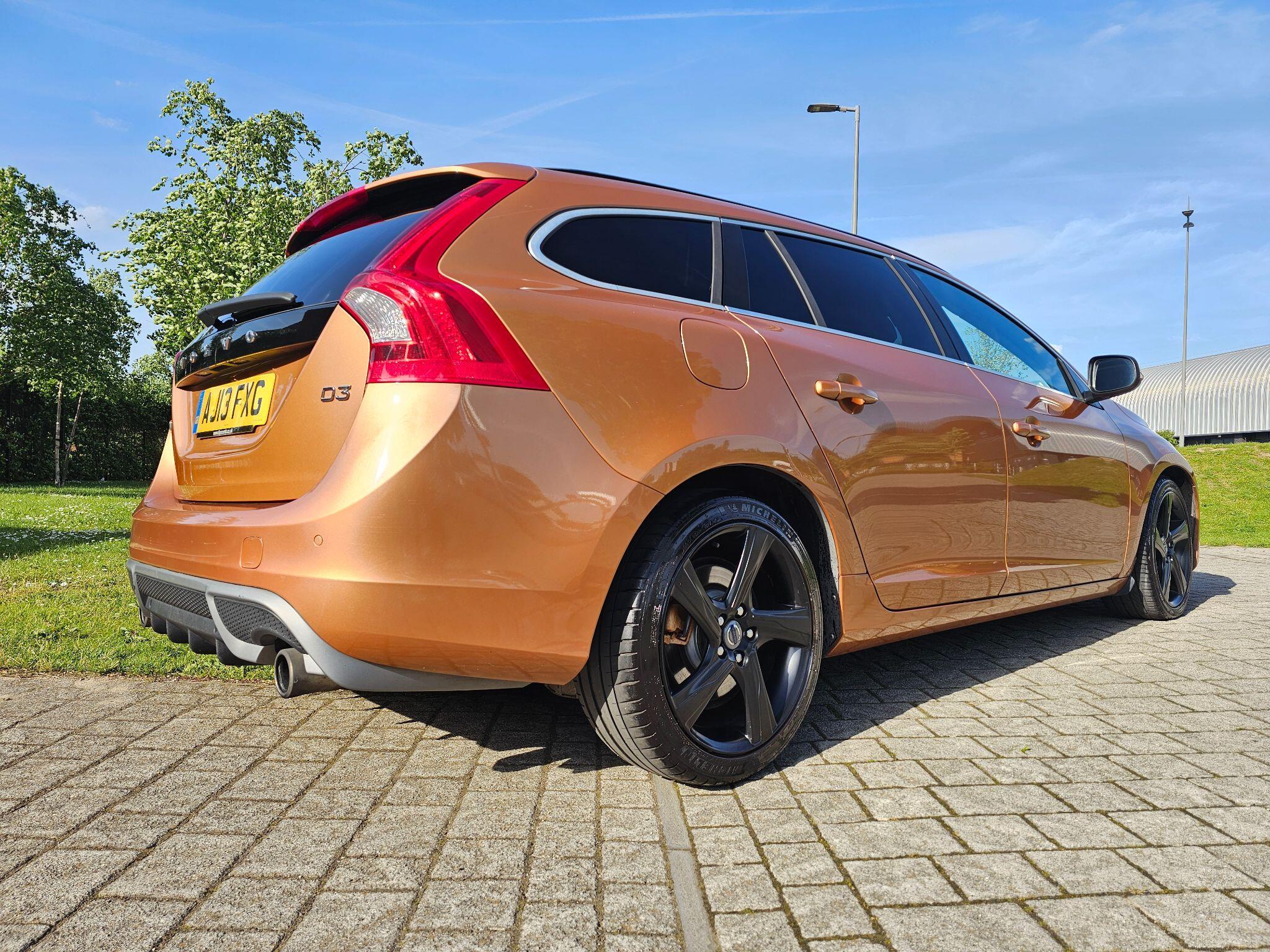 Volvo V60 - Image 4