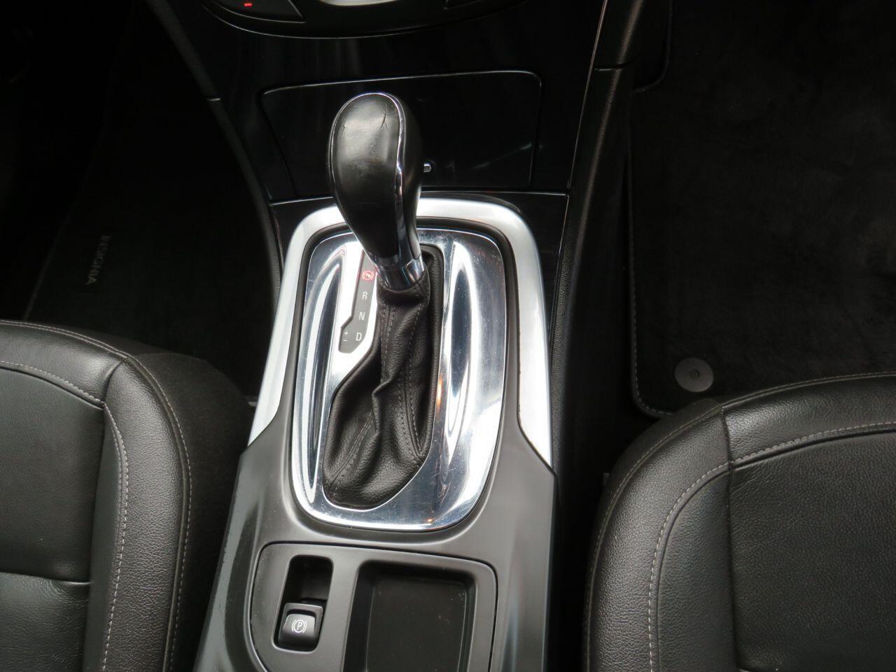 Vauxhall Insignia - Image 14