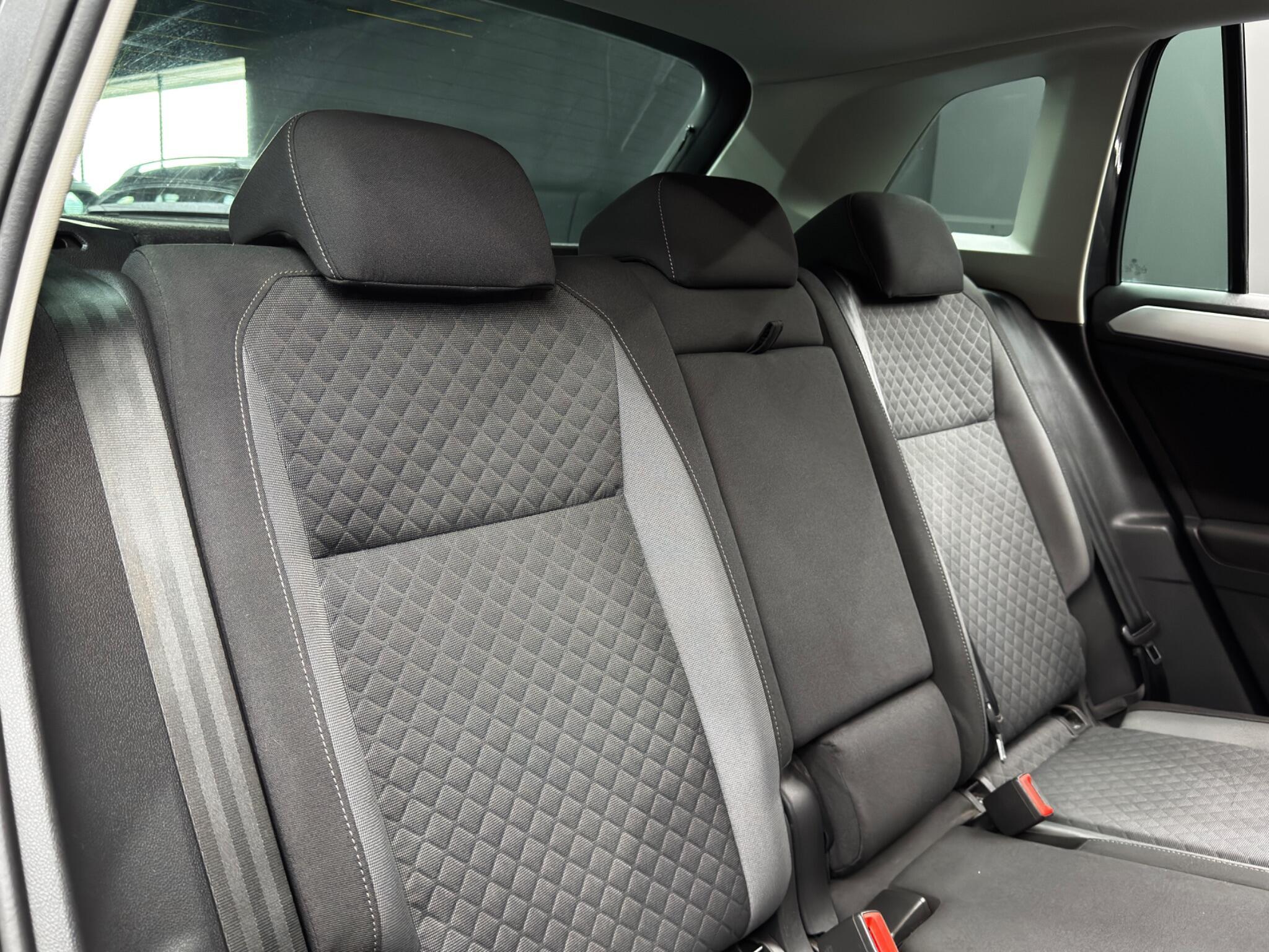 Volkswagen Tiguan - Image 15
