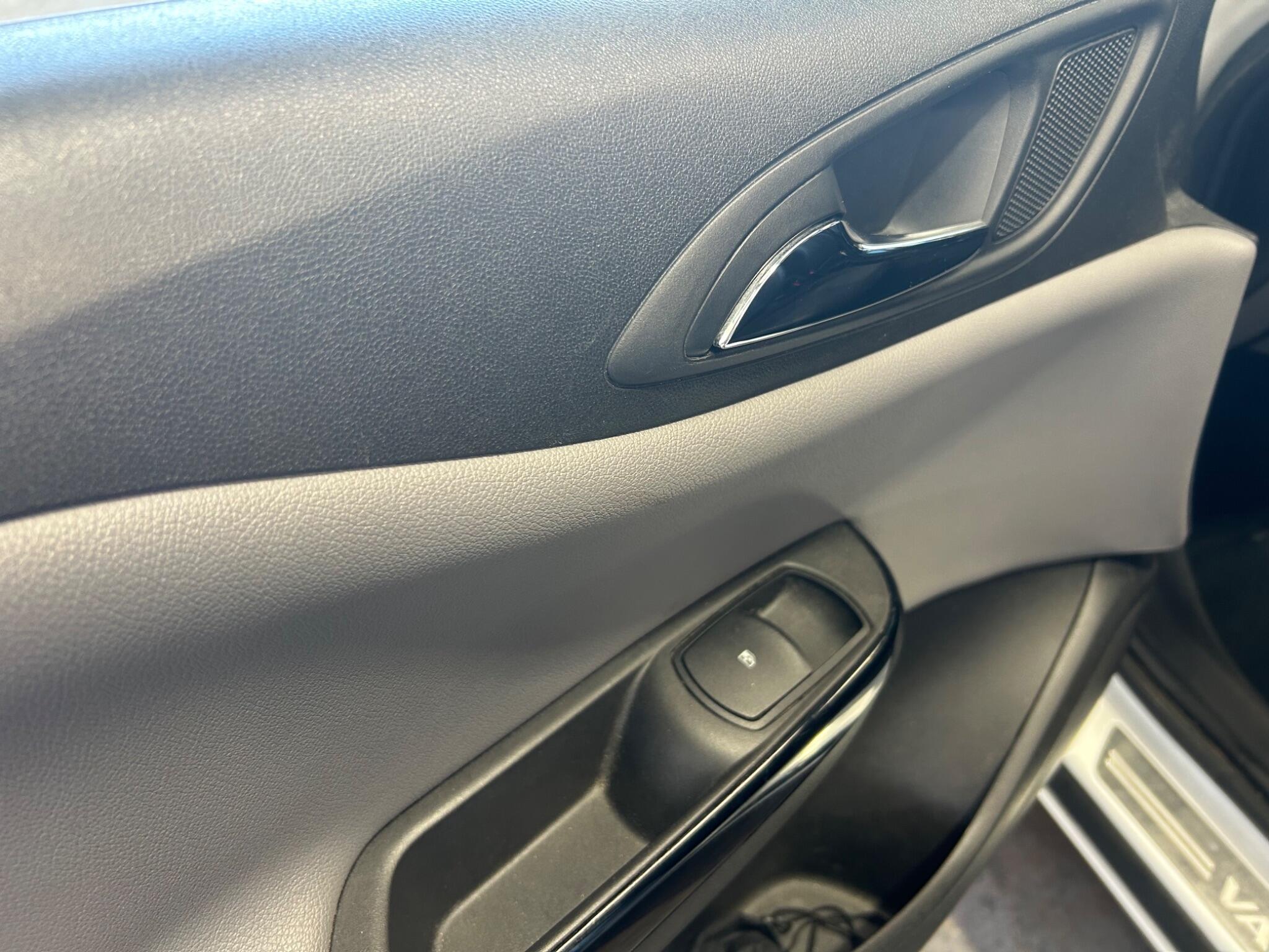 Vauxhall Corsa - Image 16