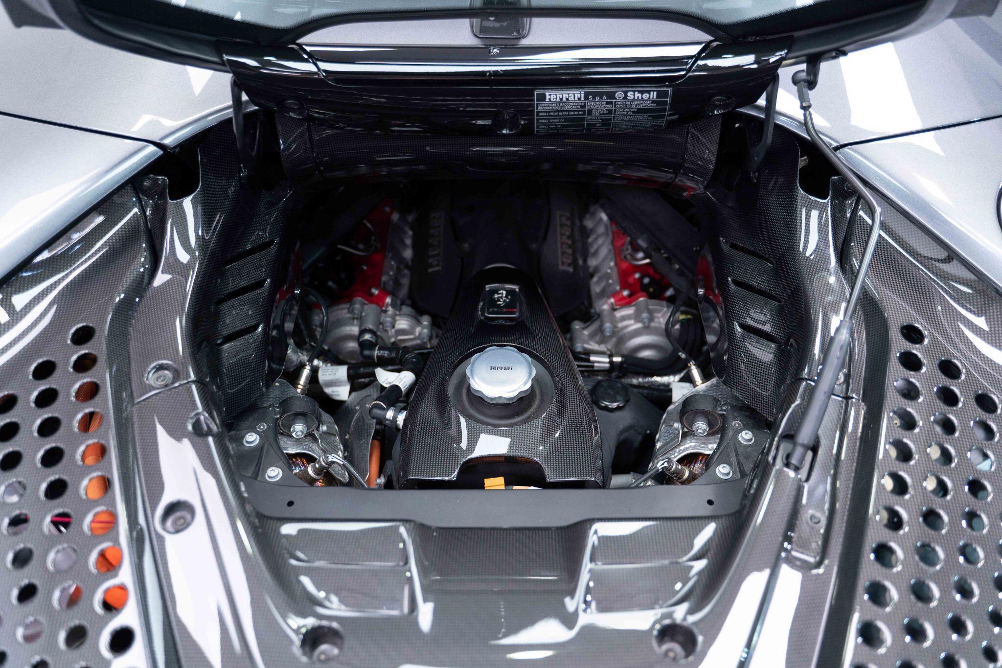 Ferrari SF90 Spider - Image 21