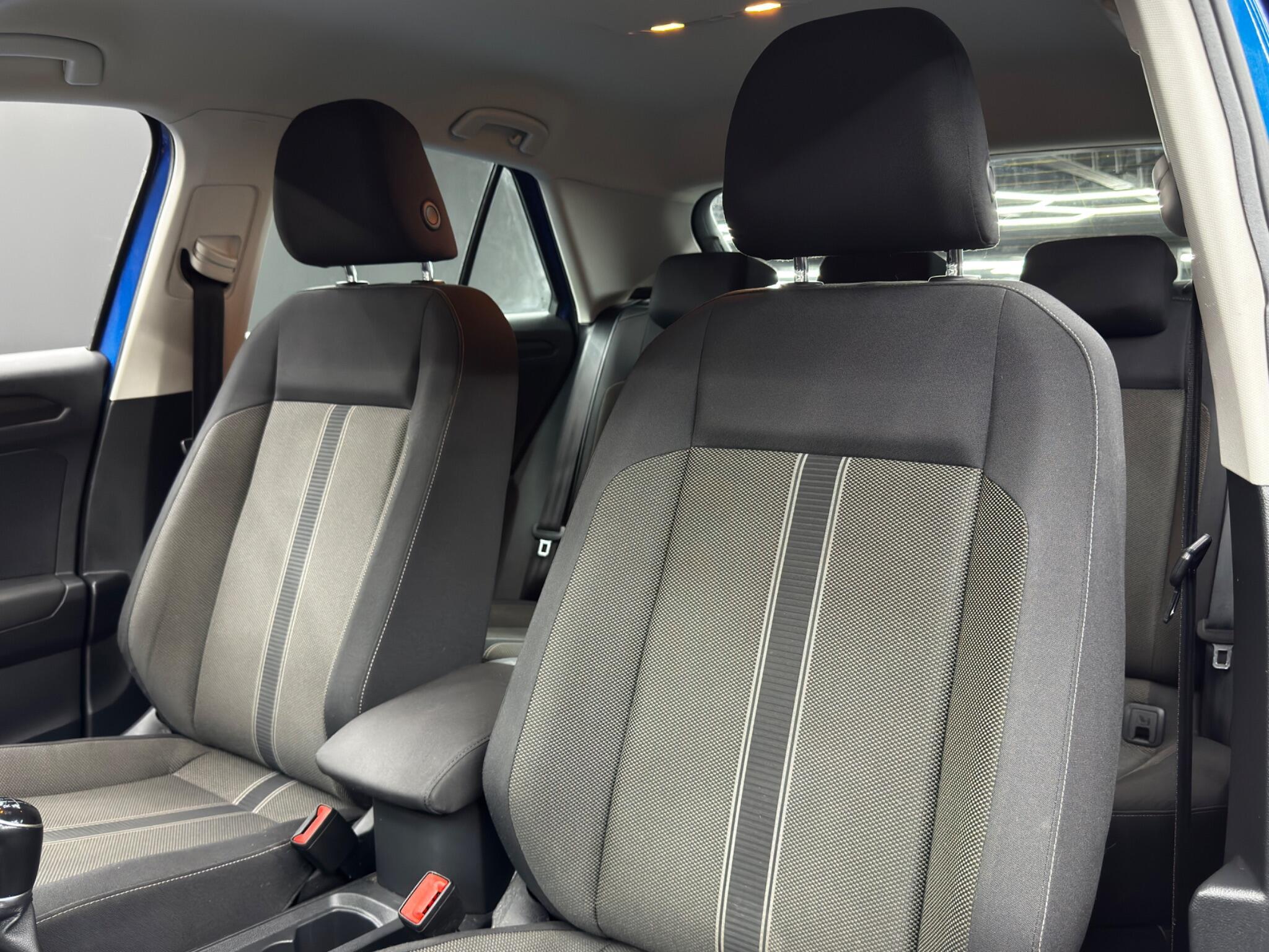 Volkswagen T-Roc - Image 13