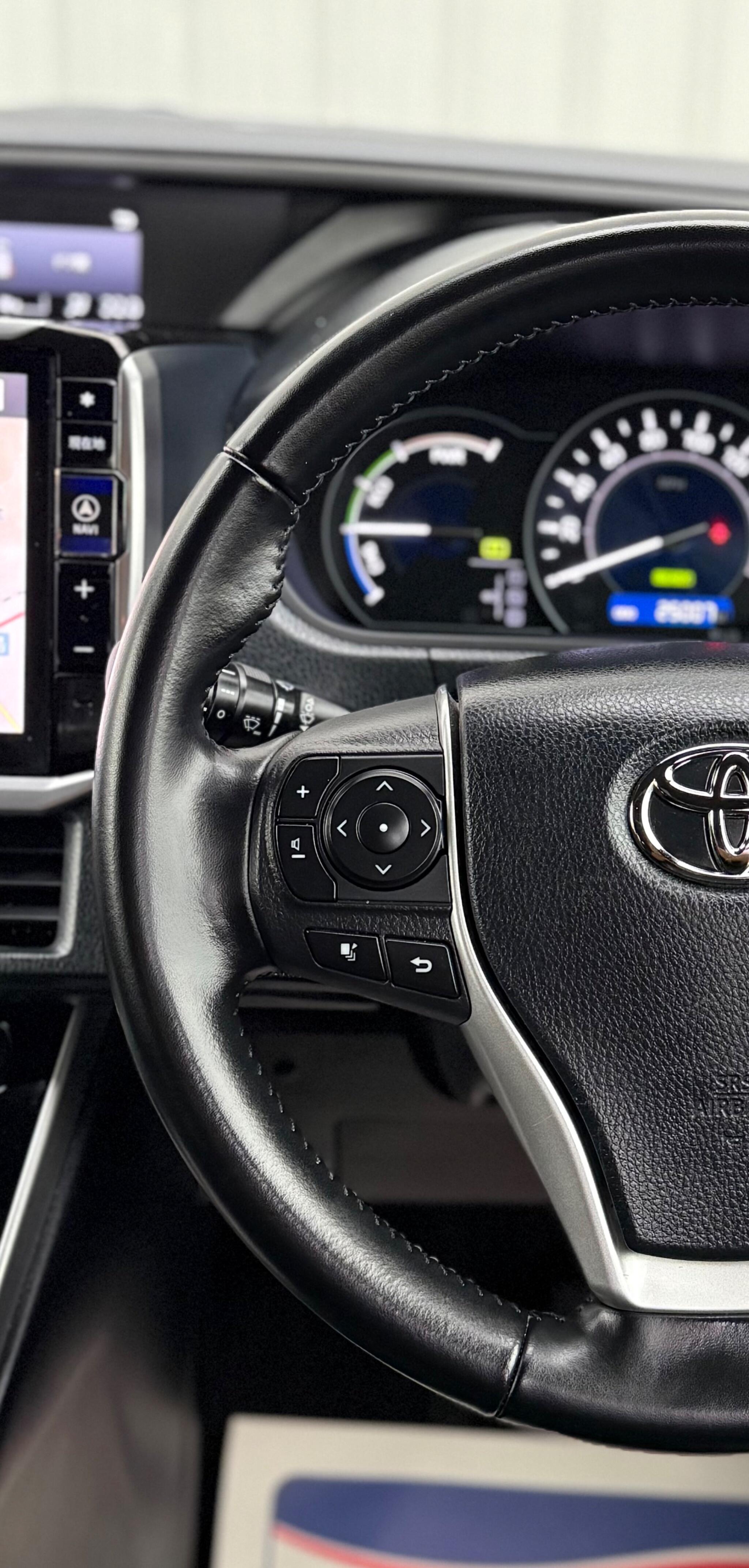 Toyota Voxy - Image 41