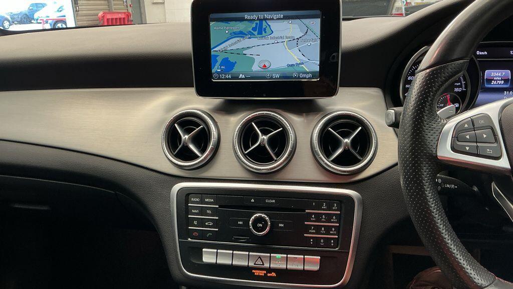 Mercedes-benz CLA - Image 4