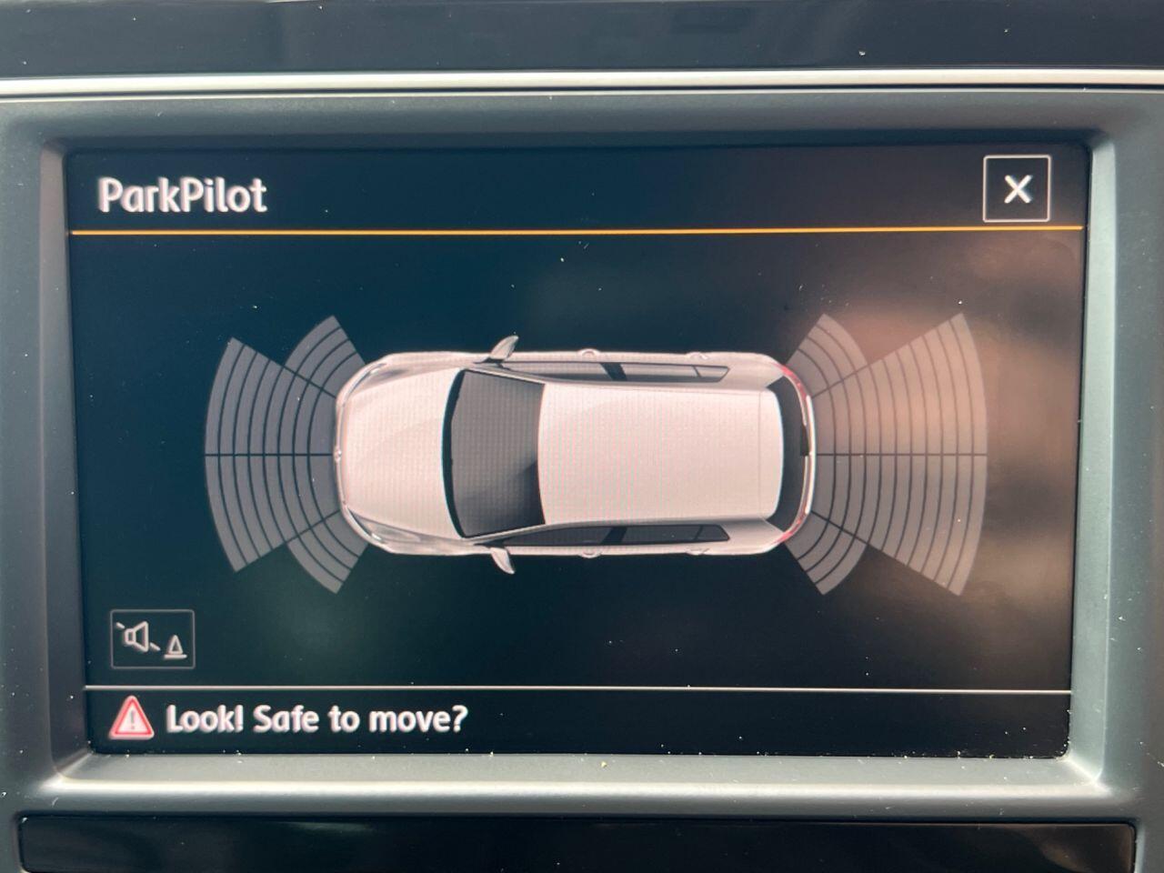 Volkswagen Golf - Image 11