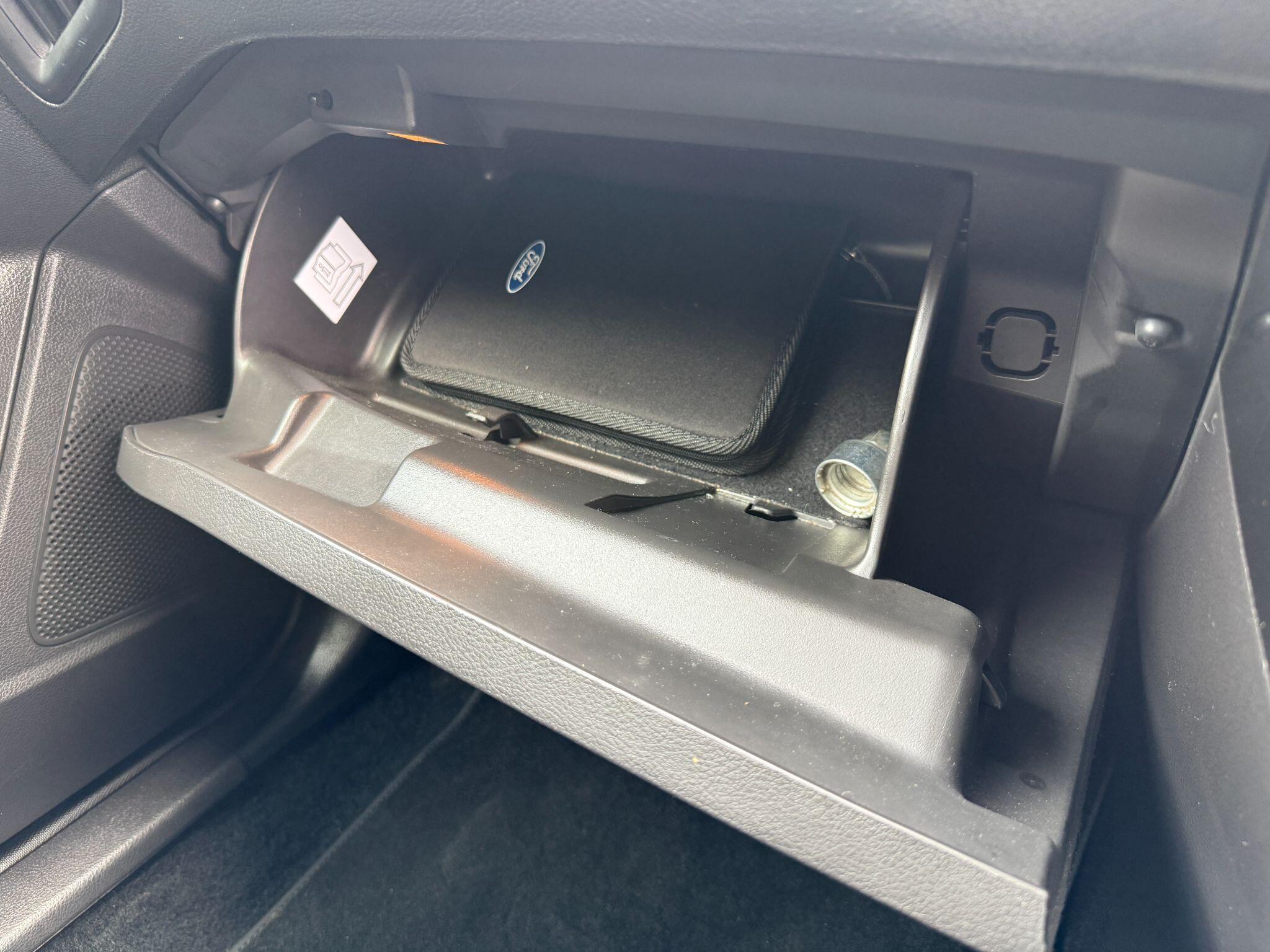 Ford Focus - Image 70