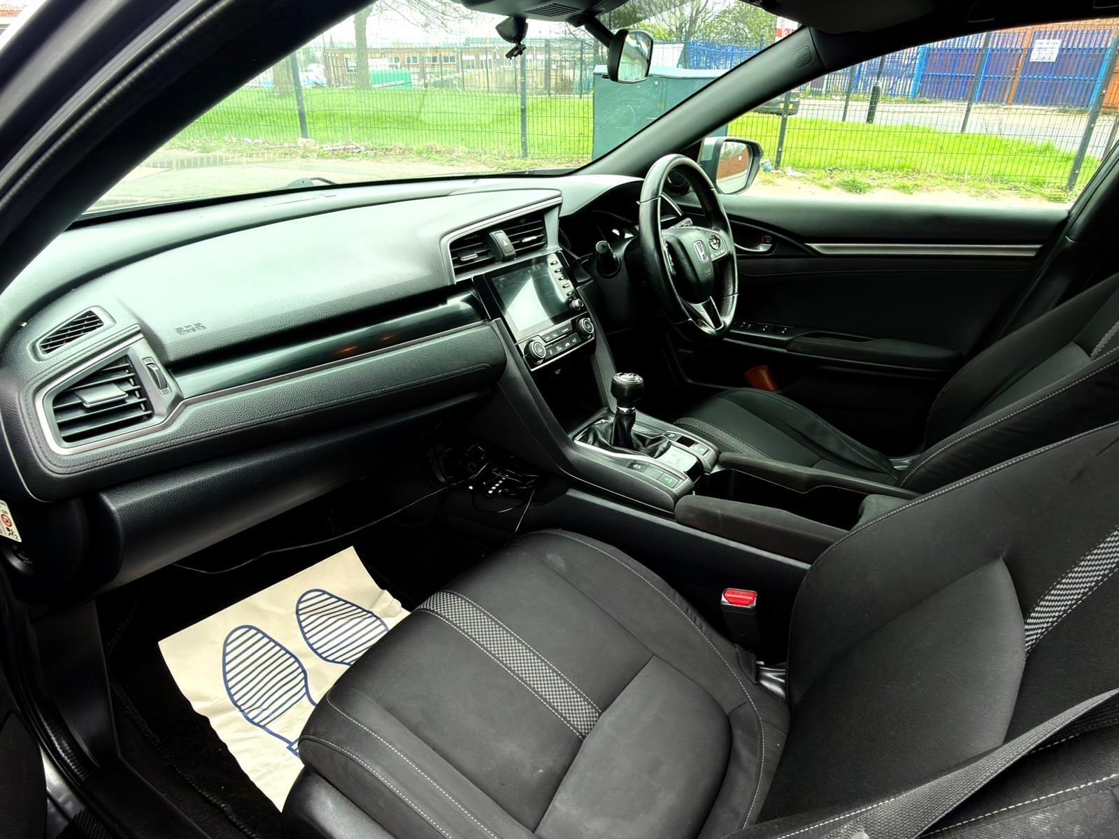 Honda Civic - Image 27