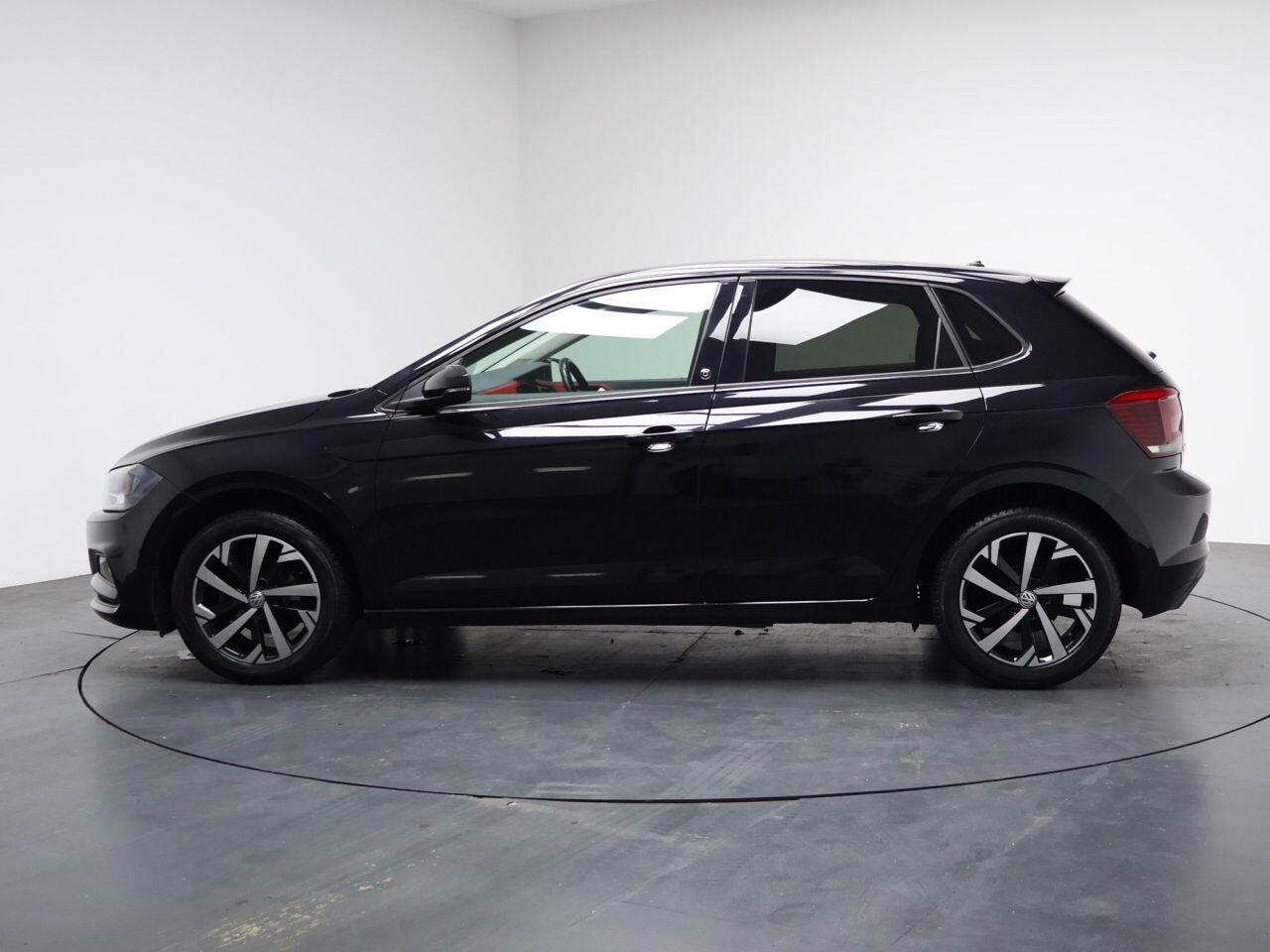 Volkswagen Polo - Image 8