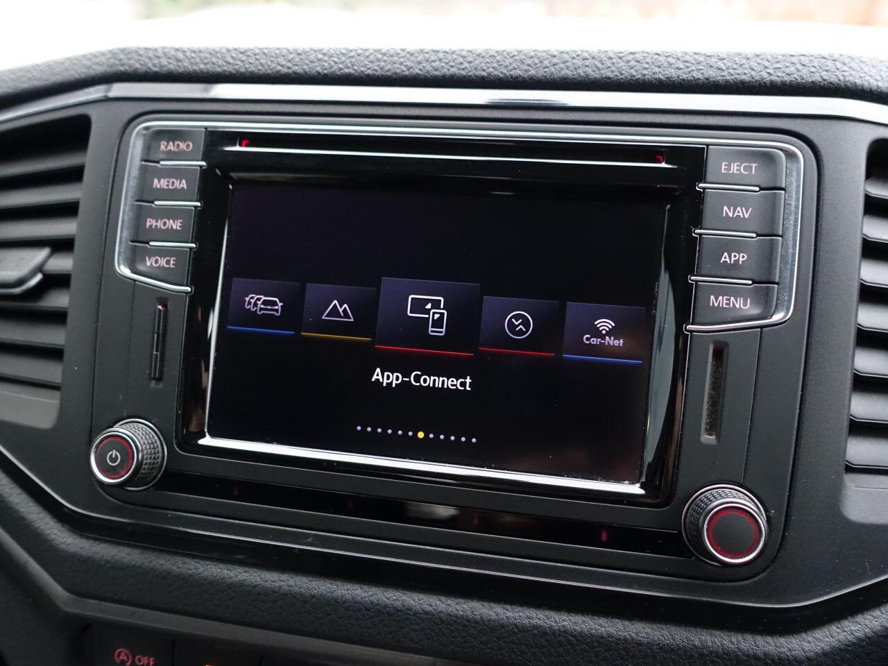 Volkswagen Amarok - Image 18