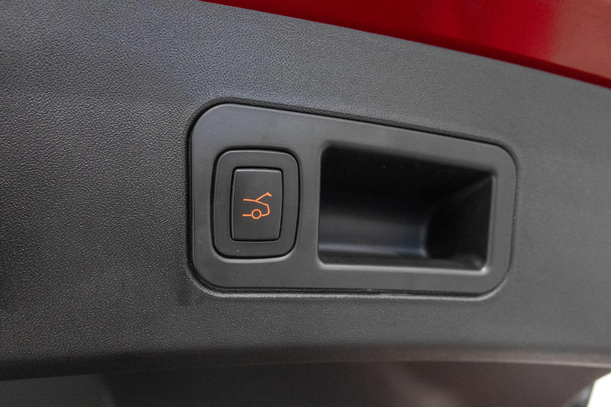 Tesla Model S - Image 11