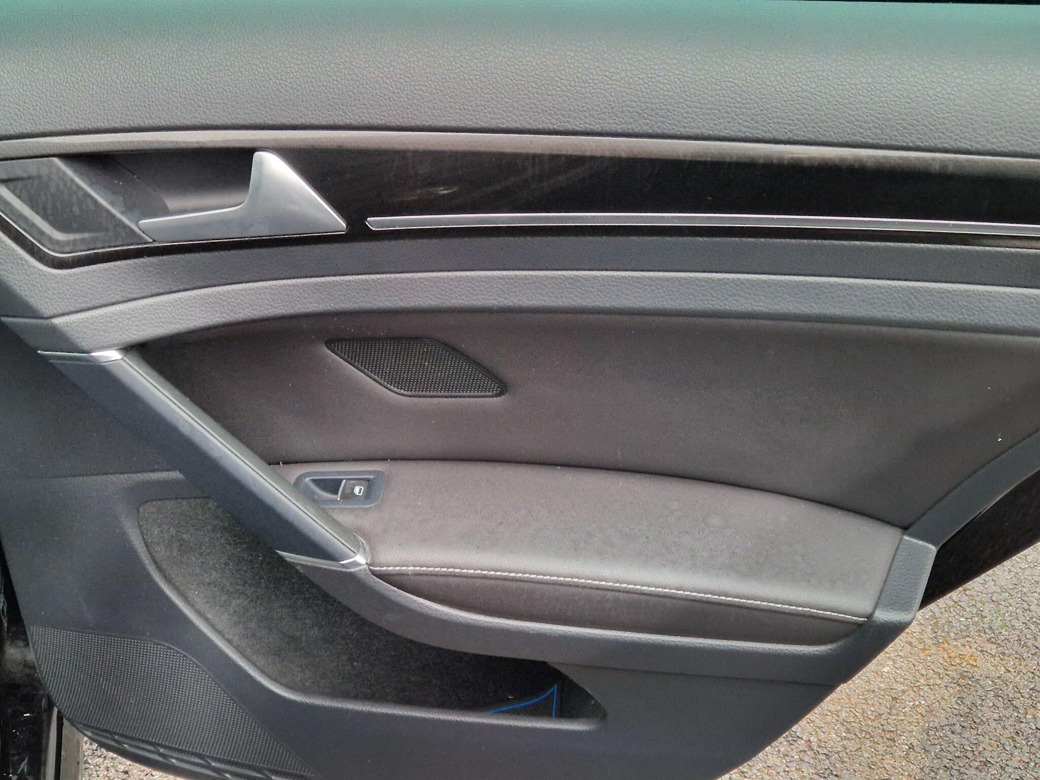 Volkswagen Golf - Image 32