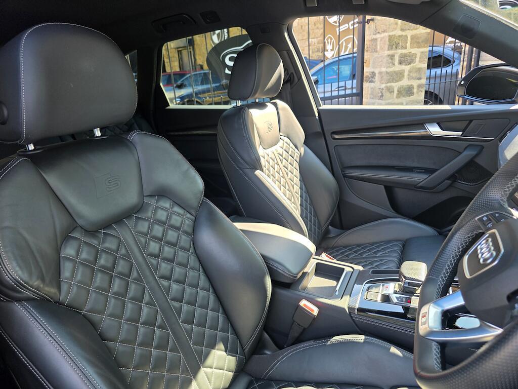 Audi SQ5 - Image 30
