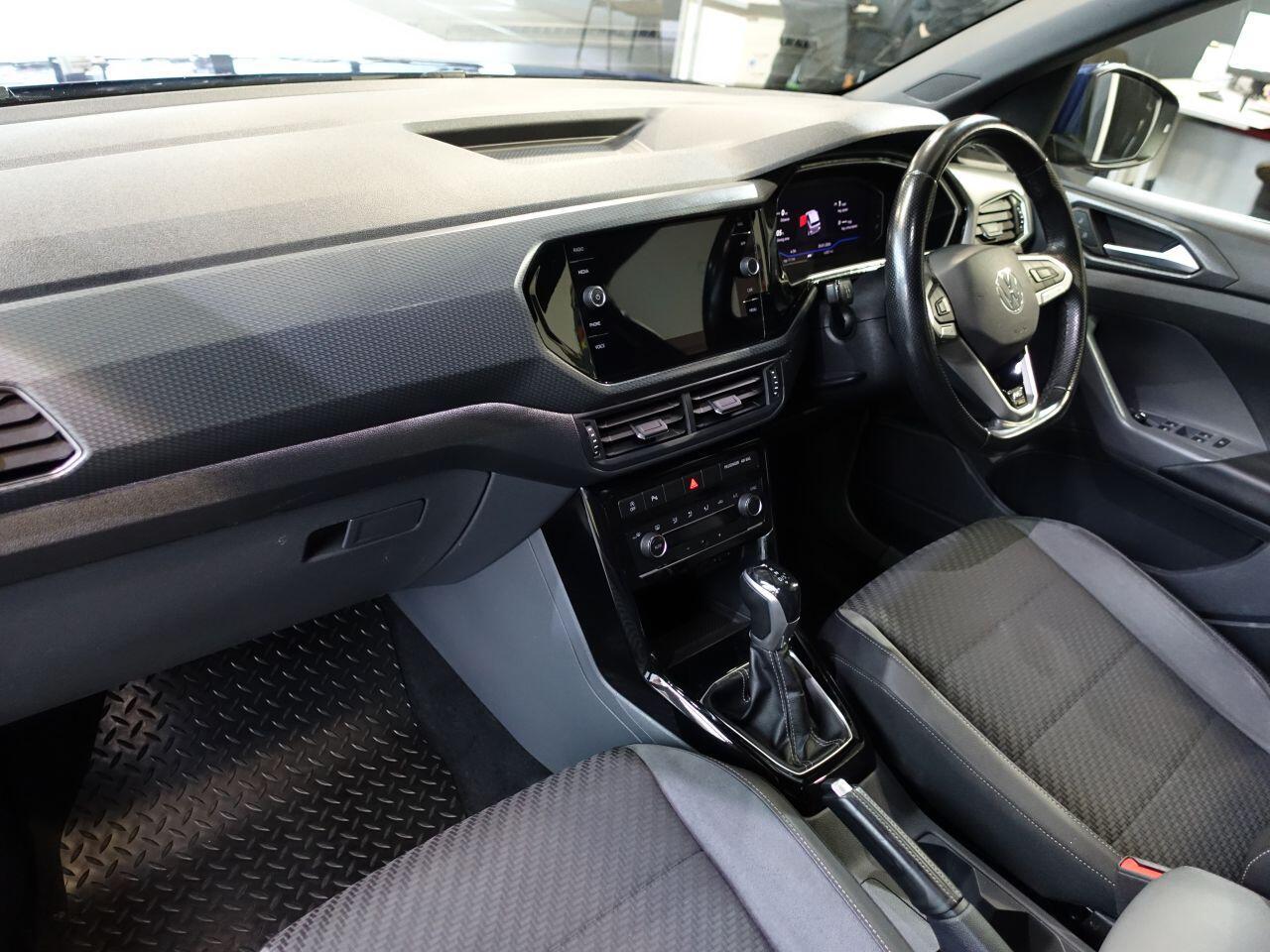 Volkswagen T-Cross - Image 12