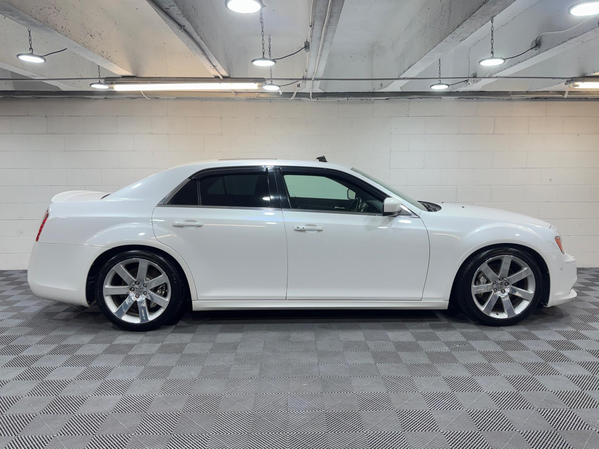 Chrysler 300C - Image 5