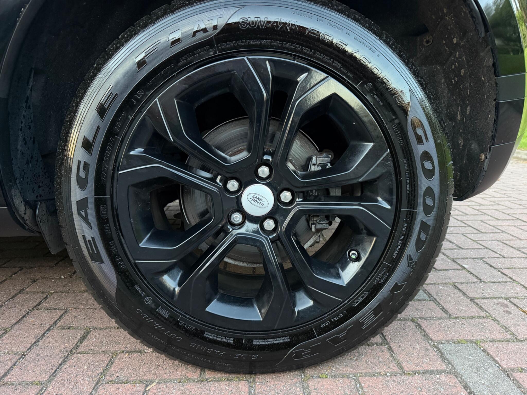 Land Rover Range Rover Evoque - Image 28