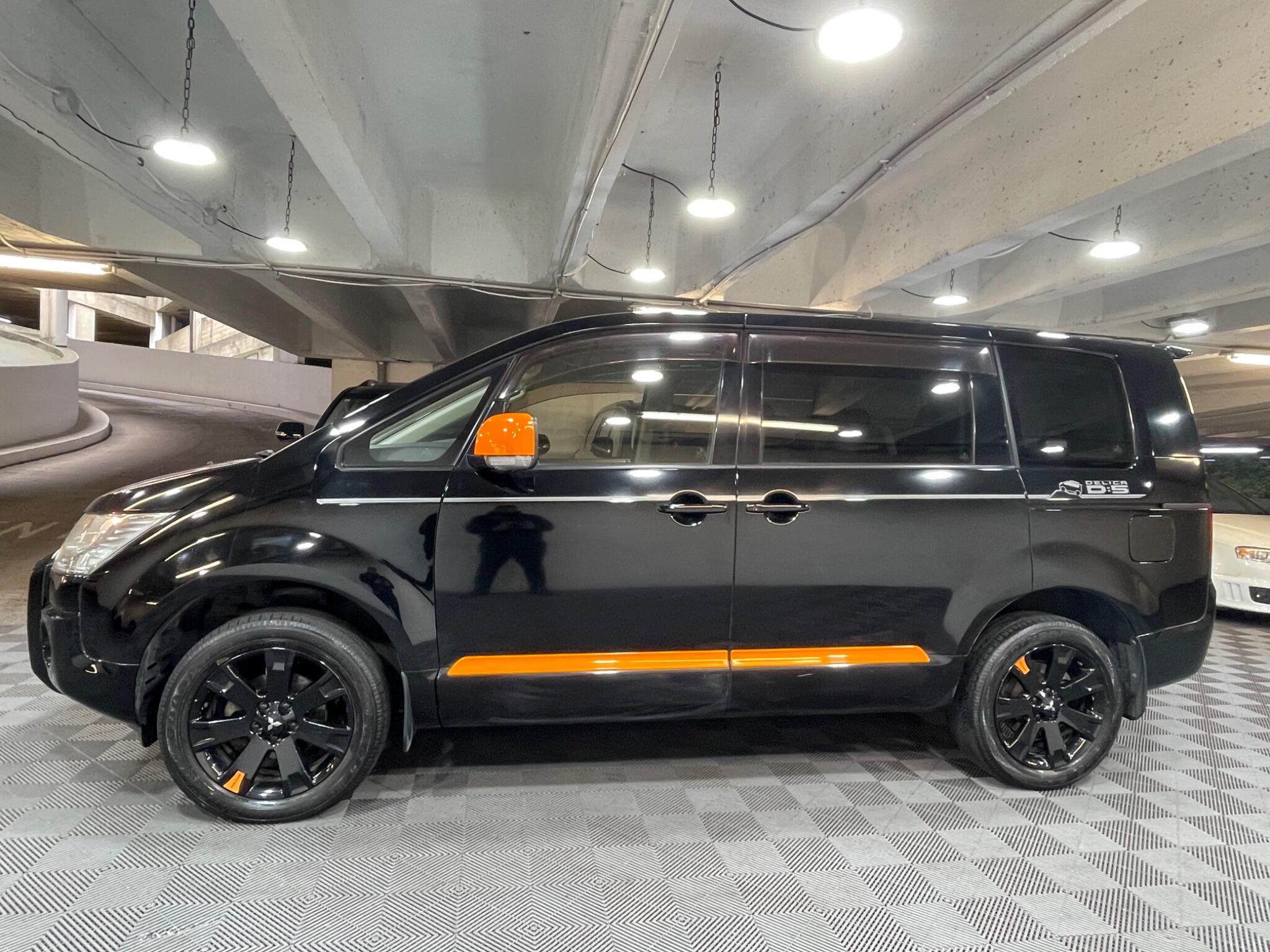 Mitsubishi Delica - Image 2