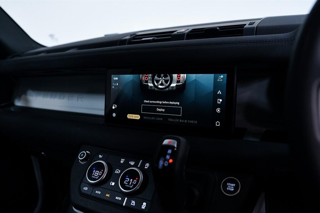 Land Rover Defender 90 - Image 29