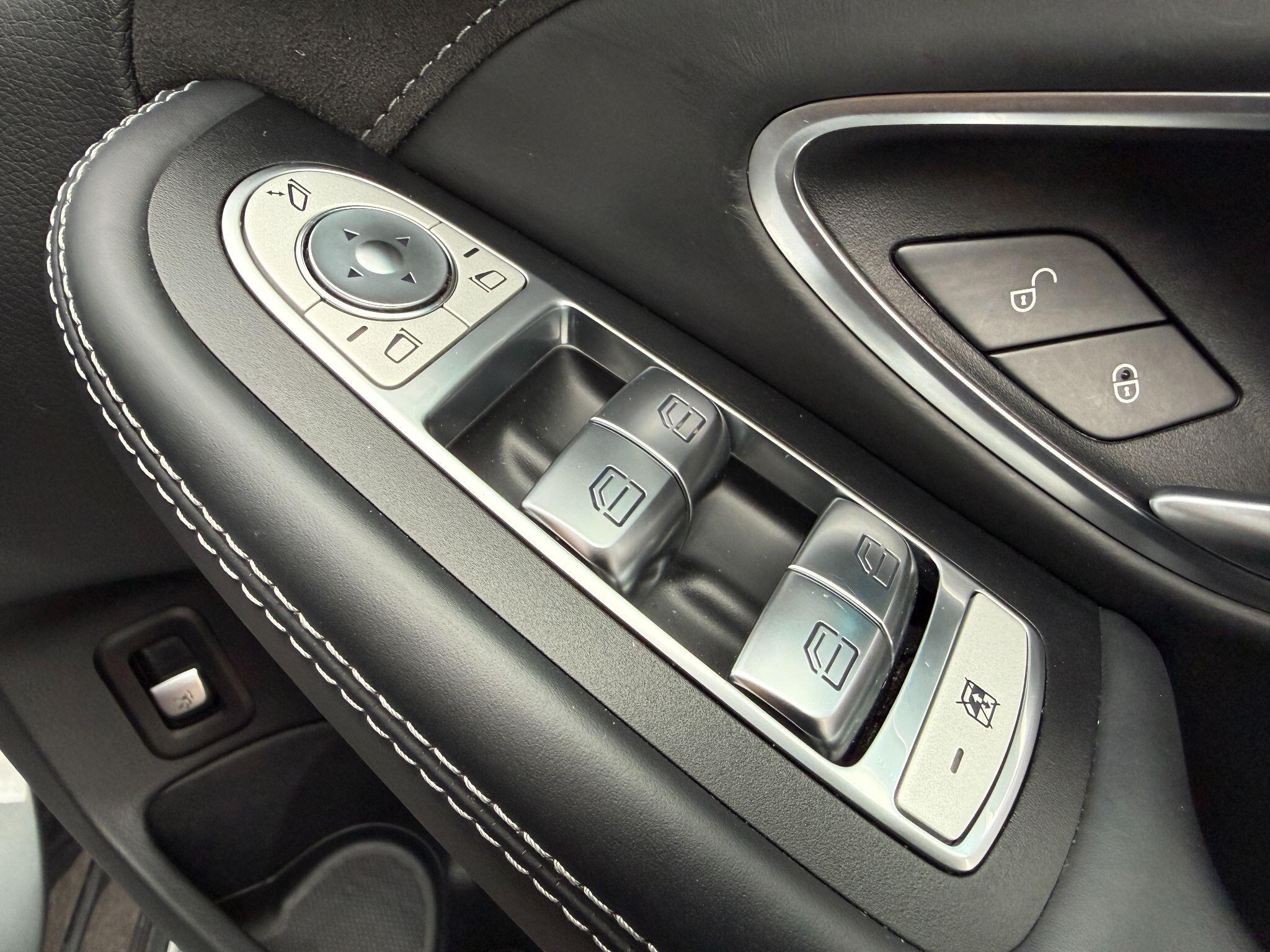 Mercedes C Class - Image 67