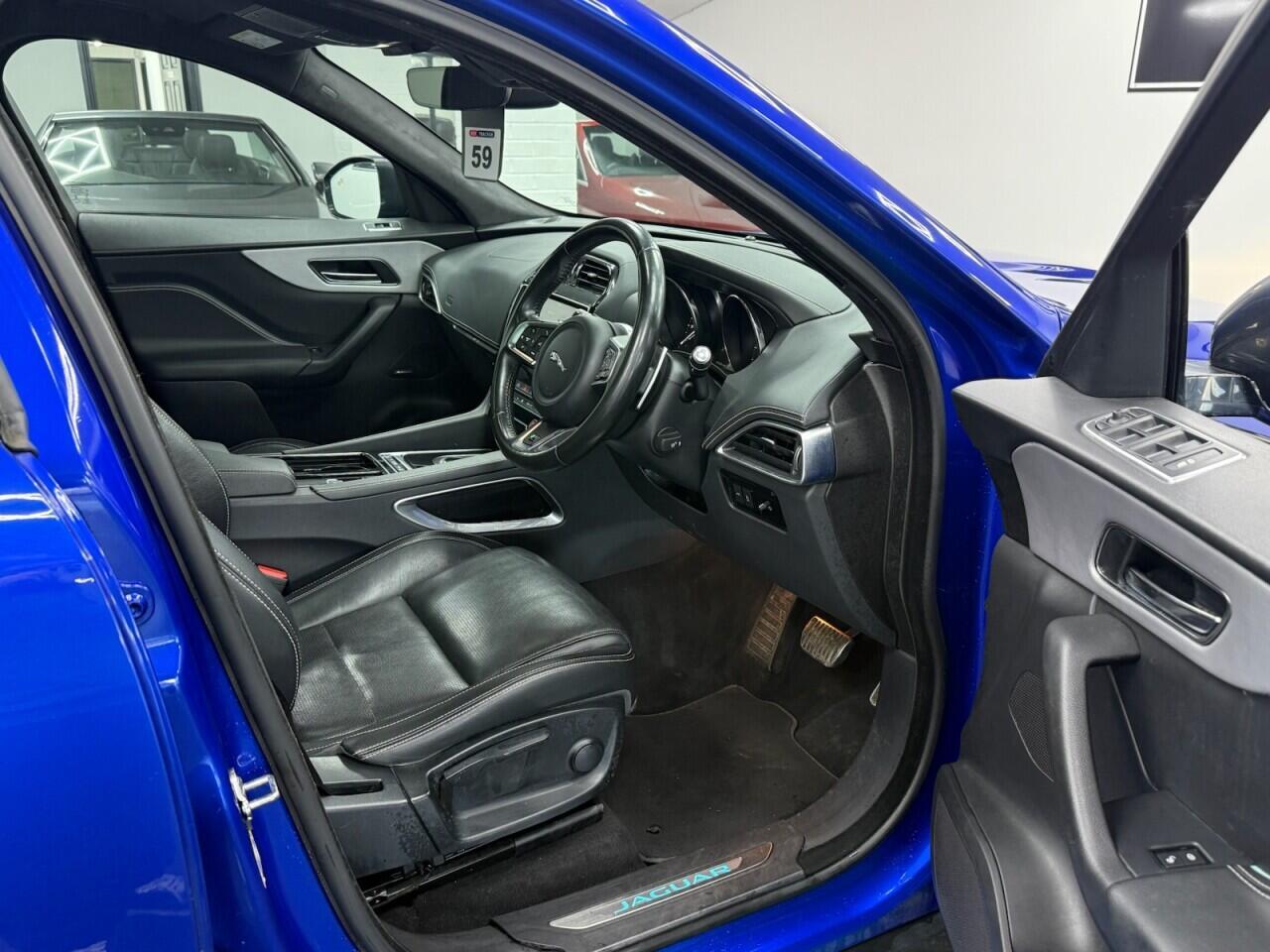 Jaguar F-Pace - Image 12