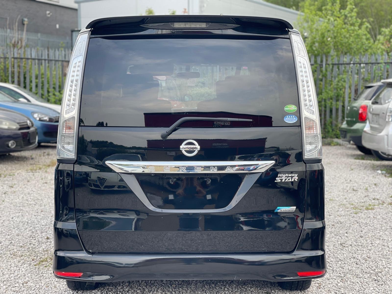 Nissan Serena - Image 7