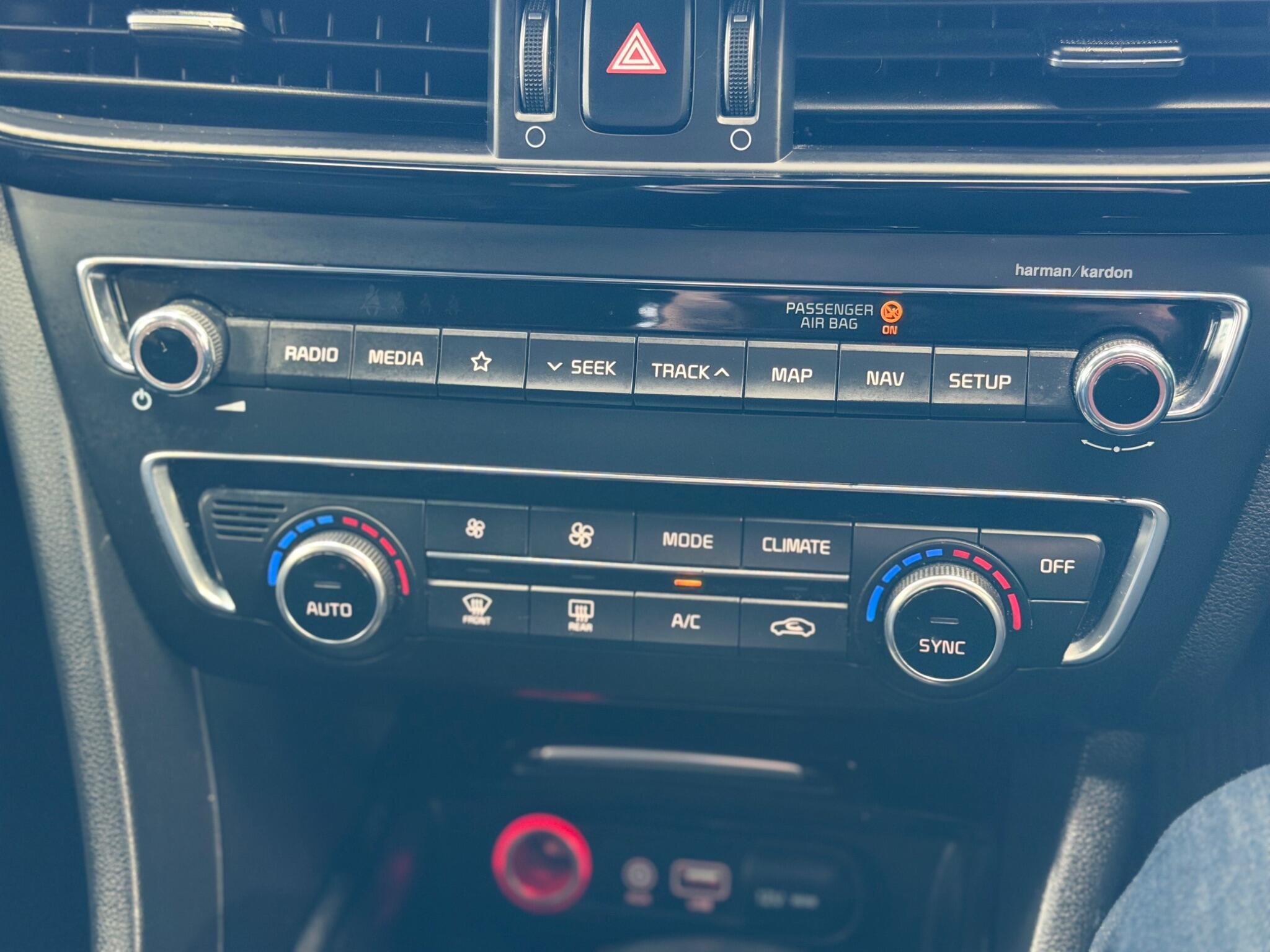 Kia Optima - Image 38