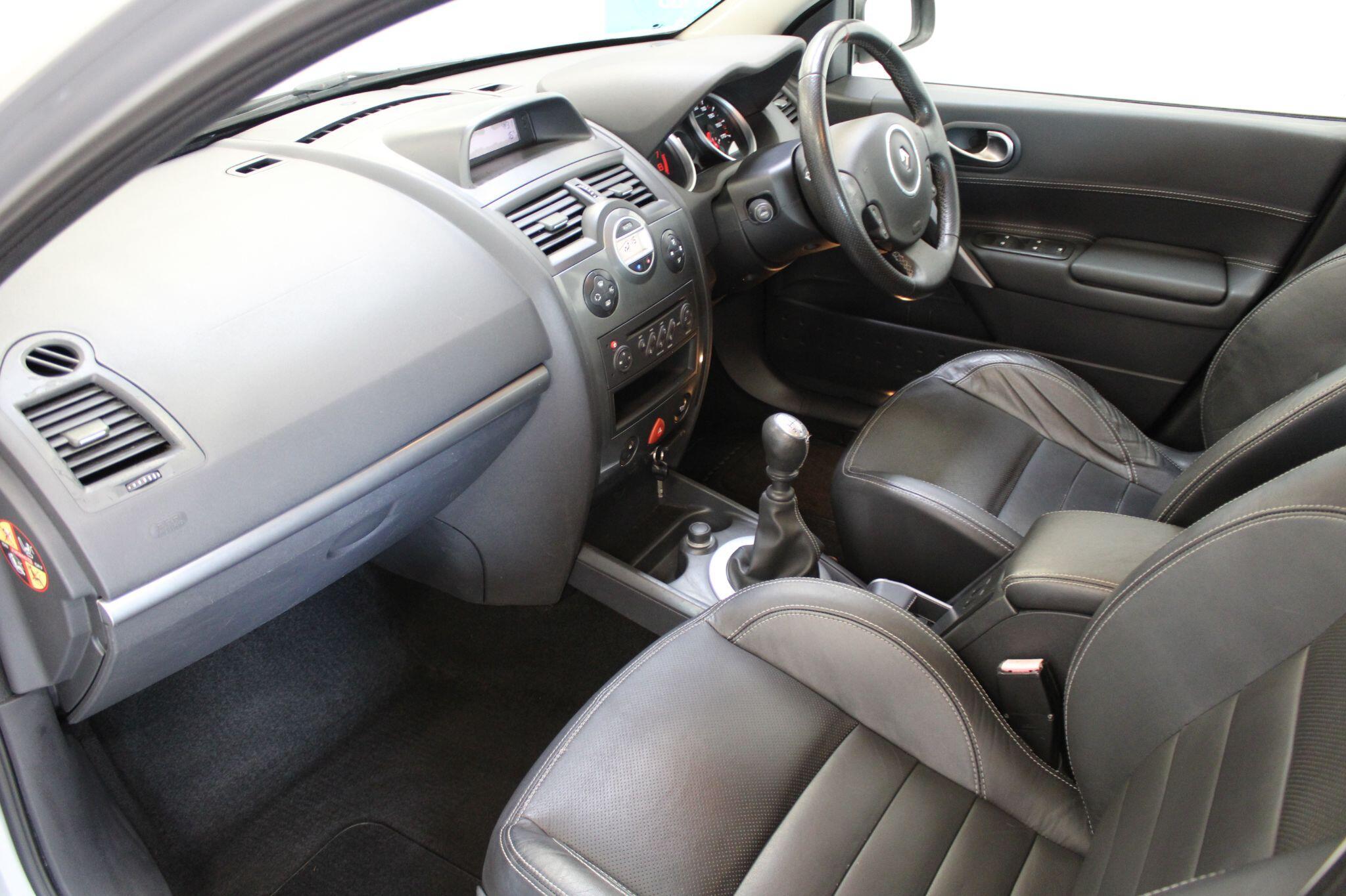 Renault Megane - Image 2
