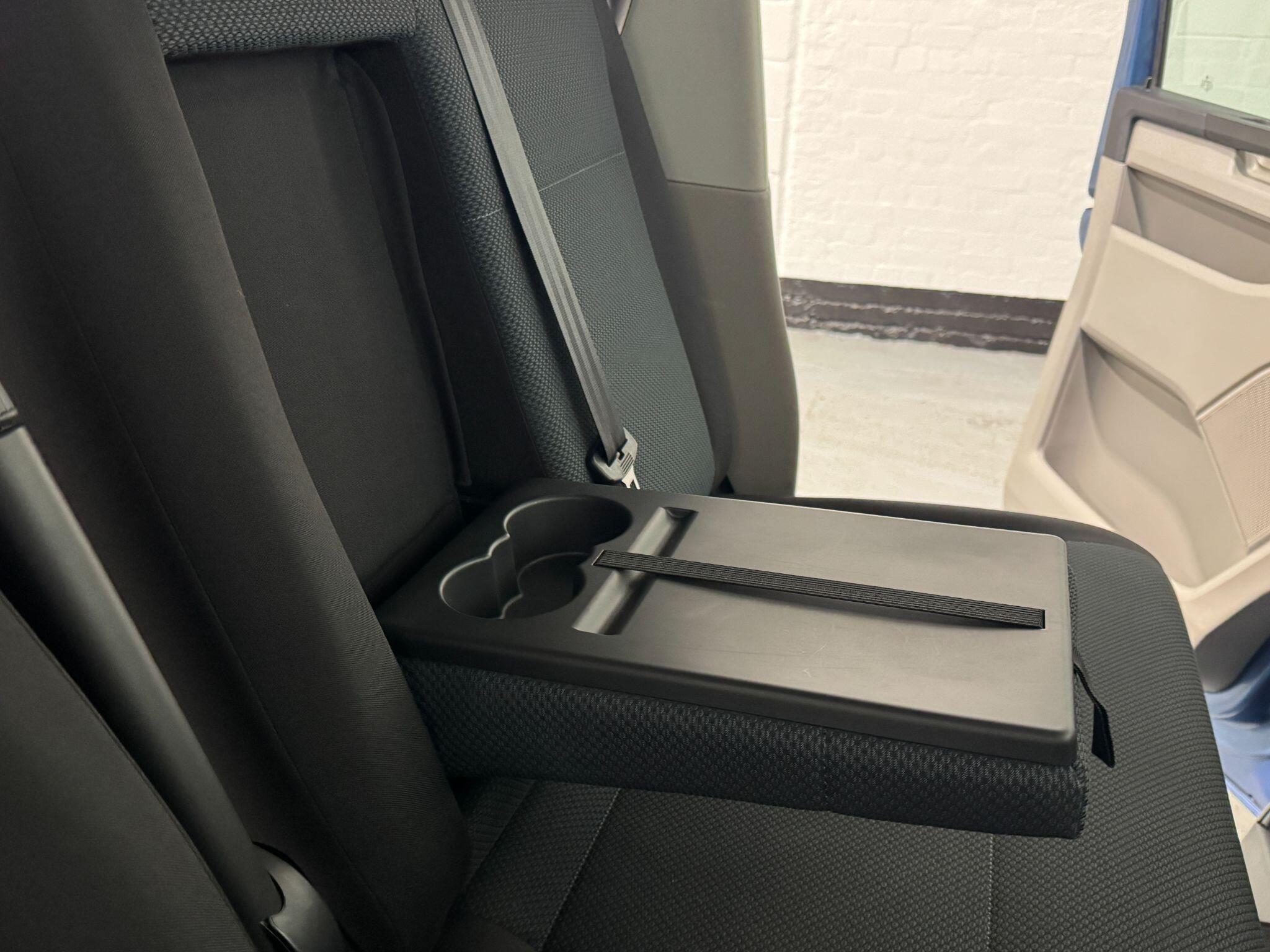 Volkswagen Transporter - Image 72