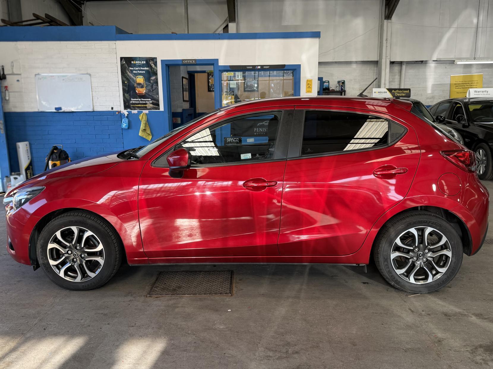 Mazda MAZDA2 - Image 6