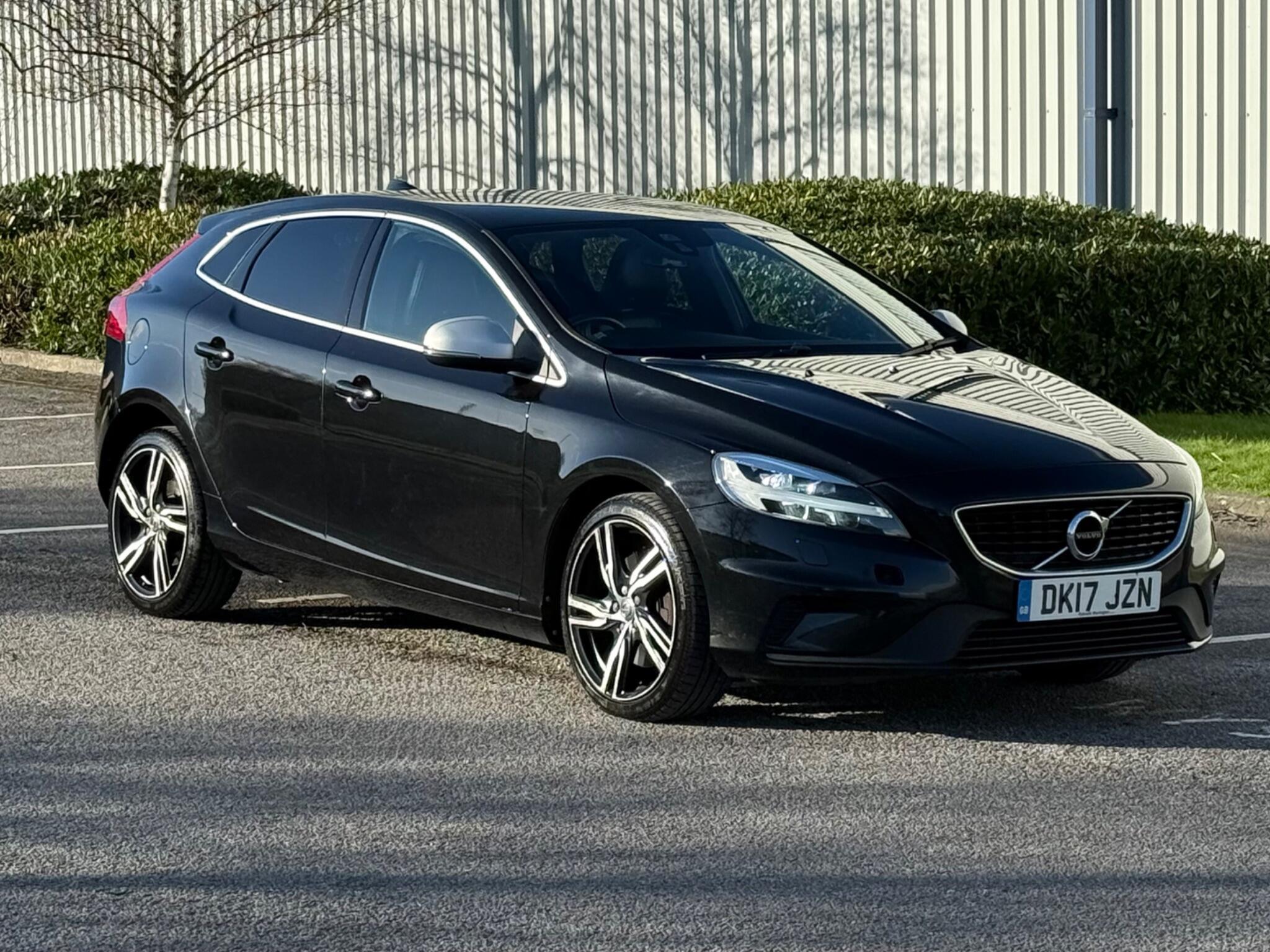 Volvo V40 - Image 8
