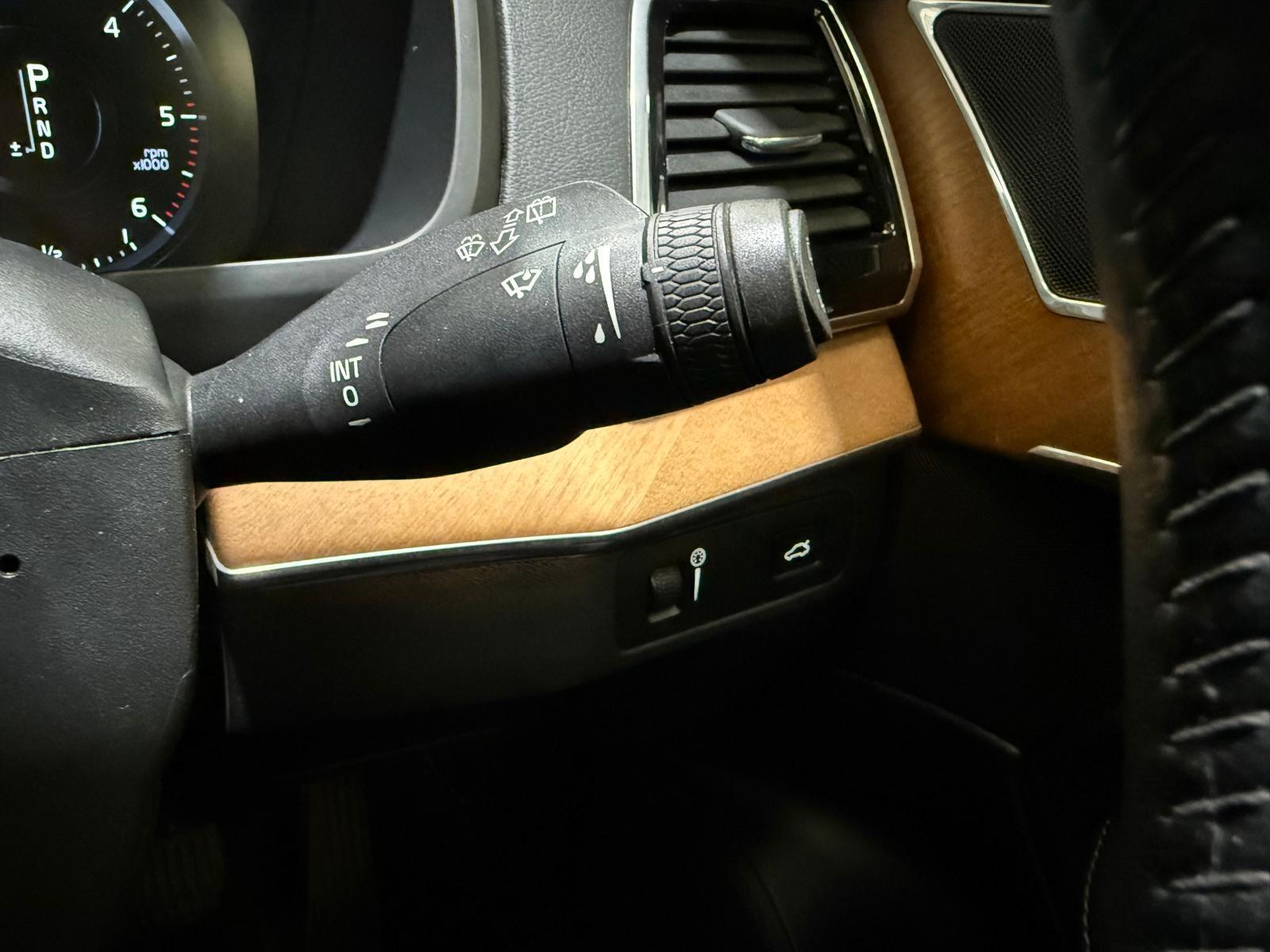 Volvo XC90 - Image 61