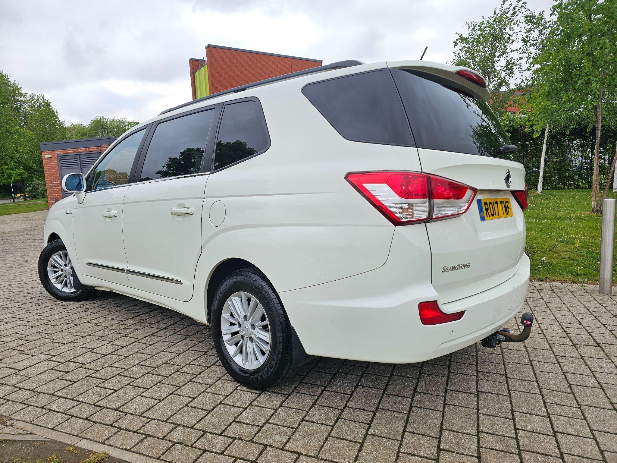 Ssangyong Turismo - Image 28
