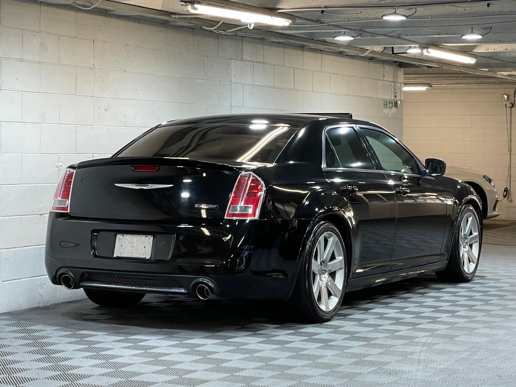 Chrysler 300C - Image 4