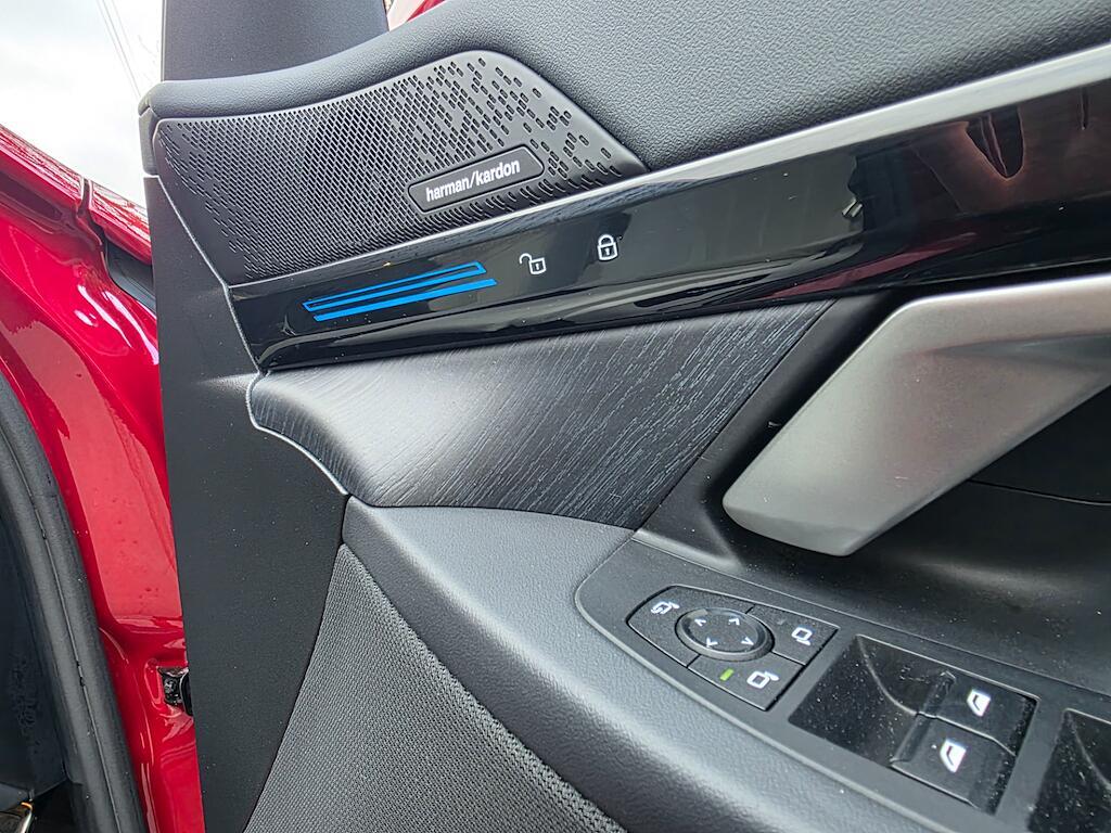 BMW 5 Series - Image 23