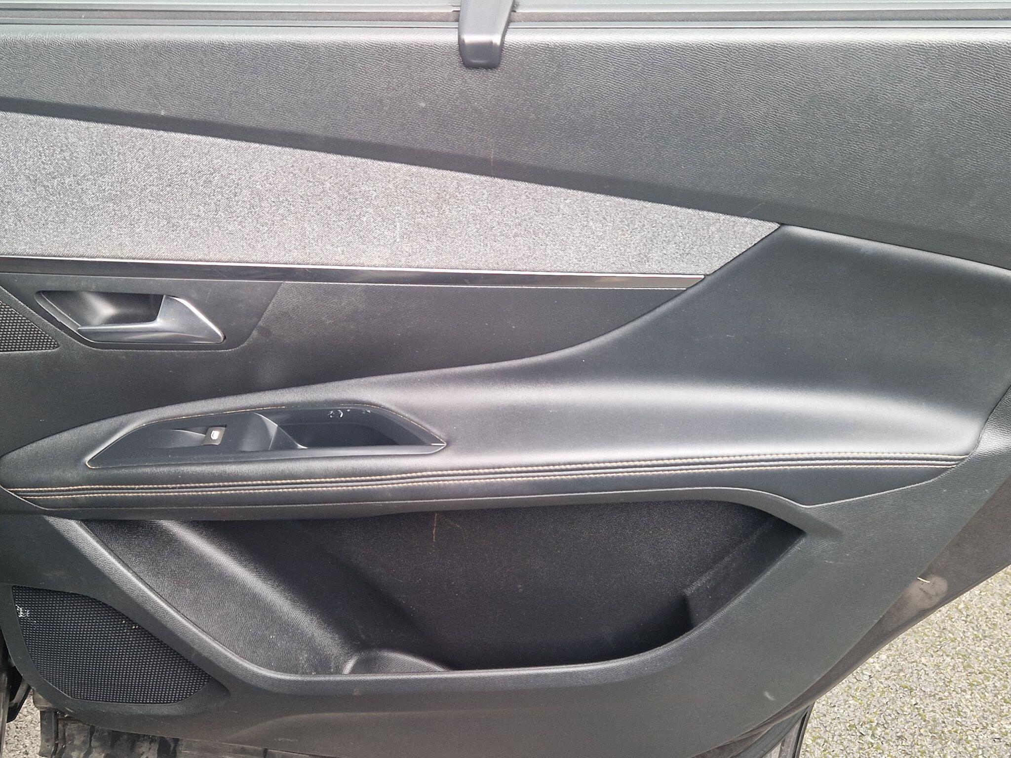 Peugeot 5008 - Image 34