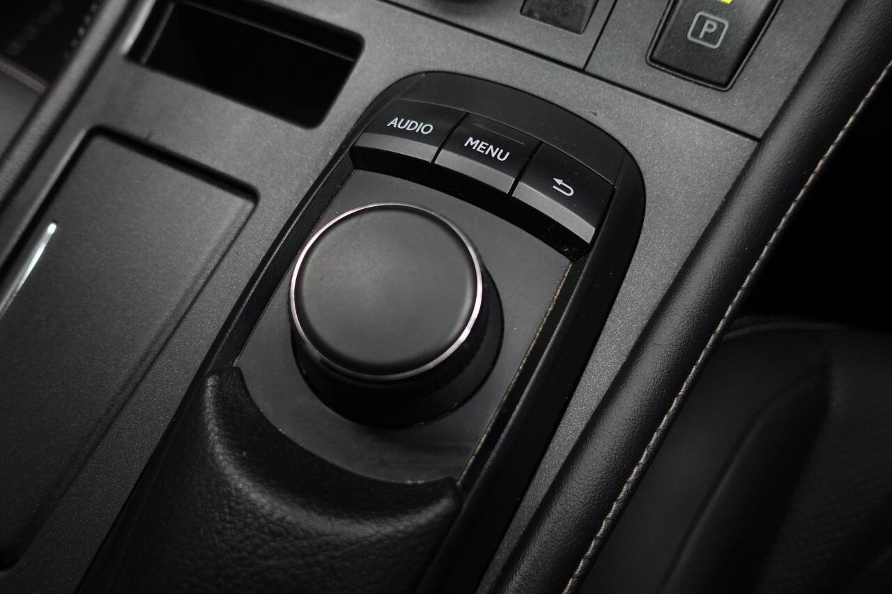 Lexus CT - Image 44
