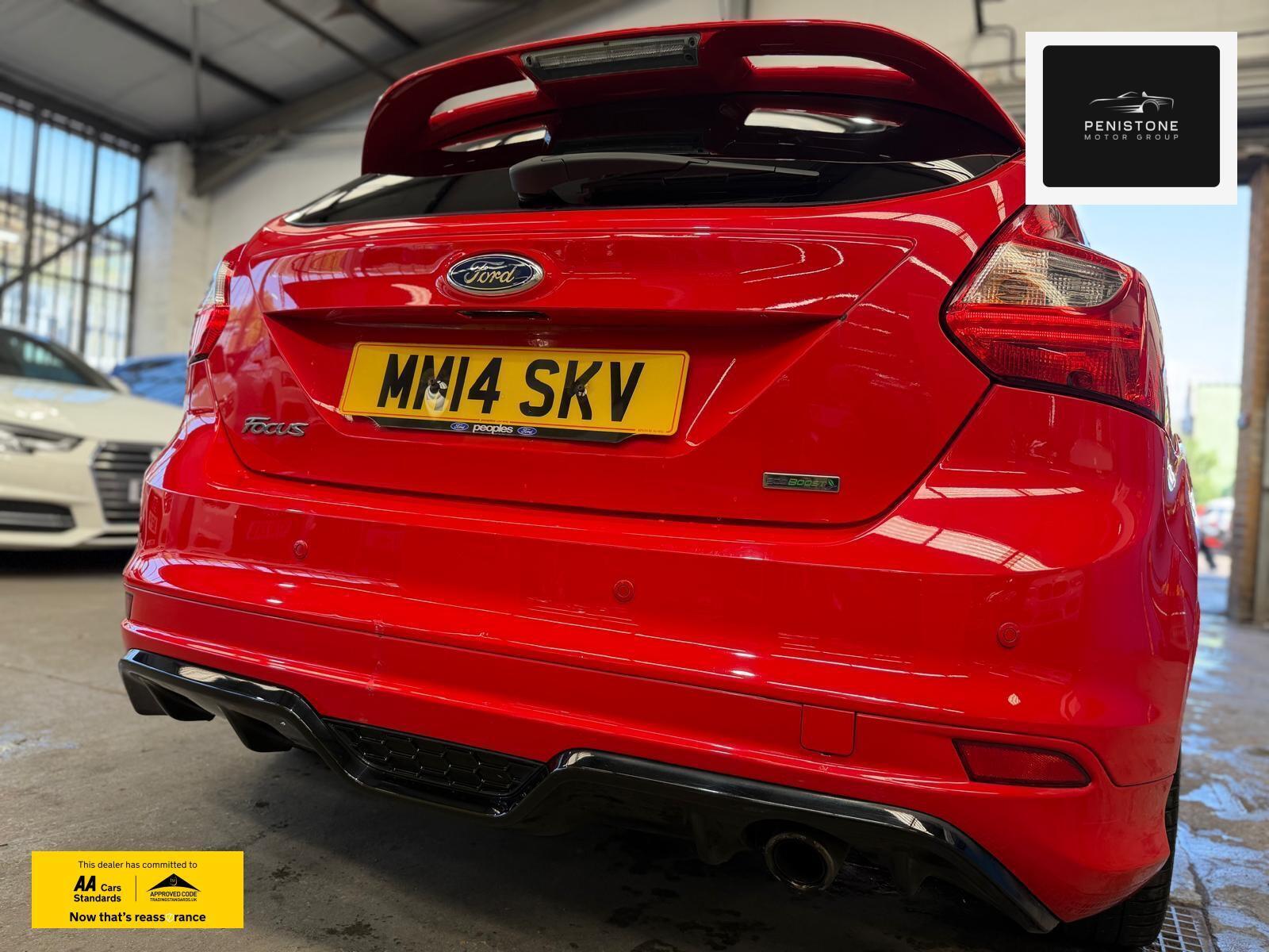 Ford Focus - Image 18