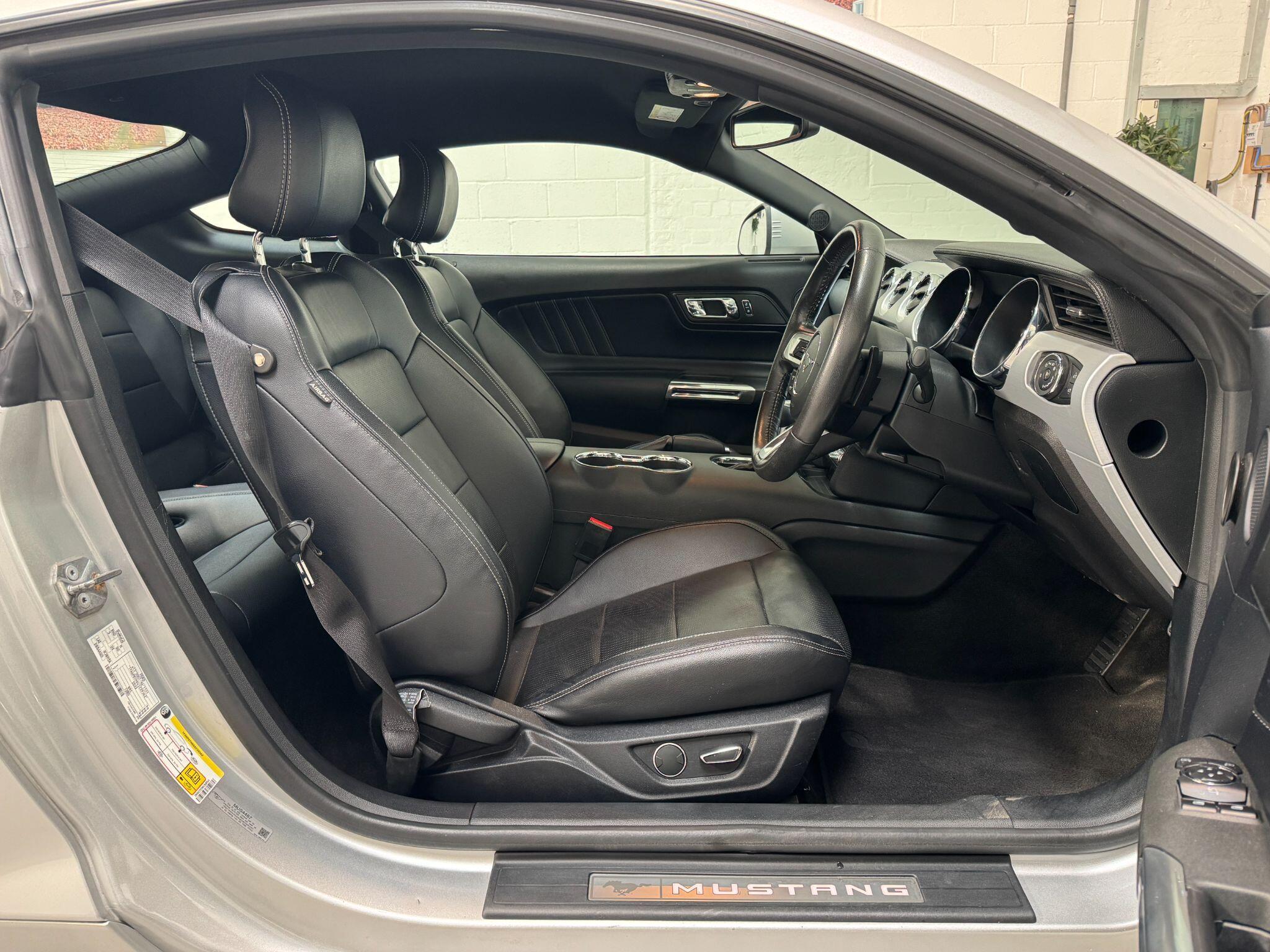 Ford Mustang - Image 18