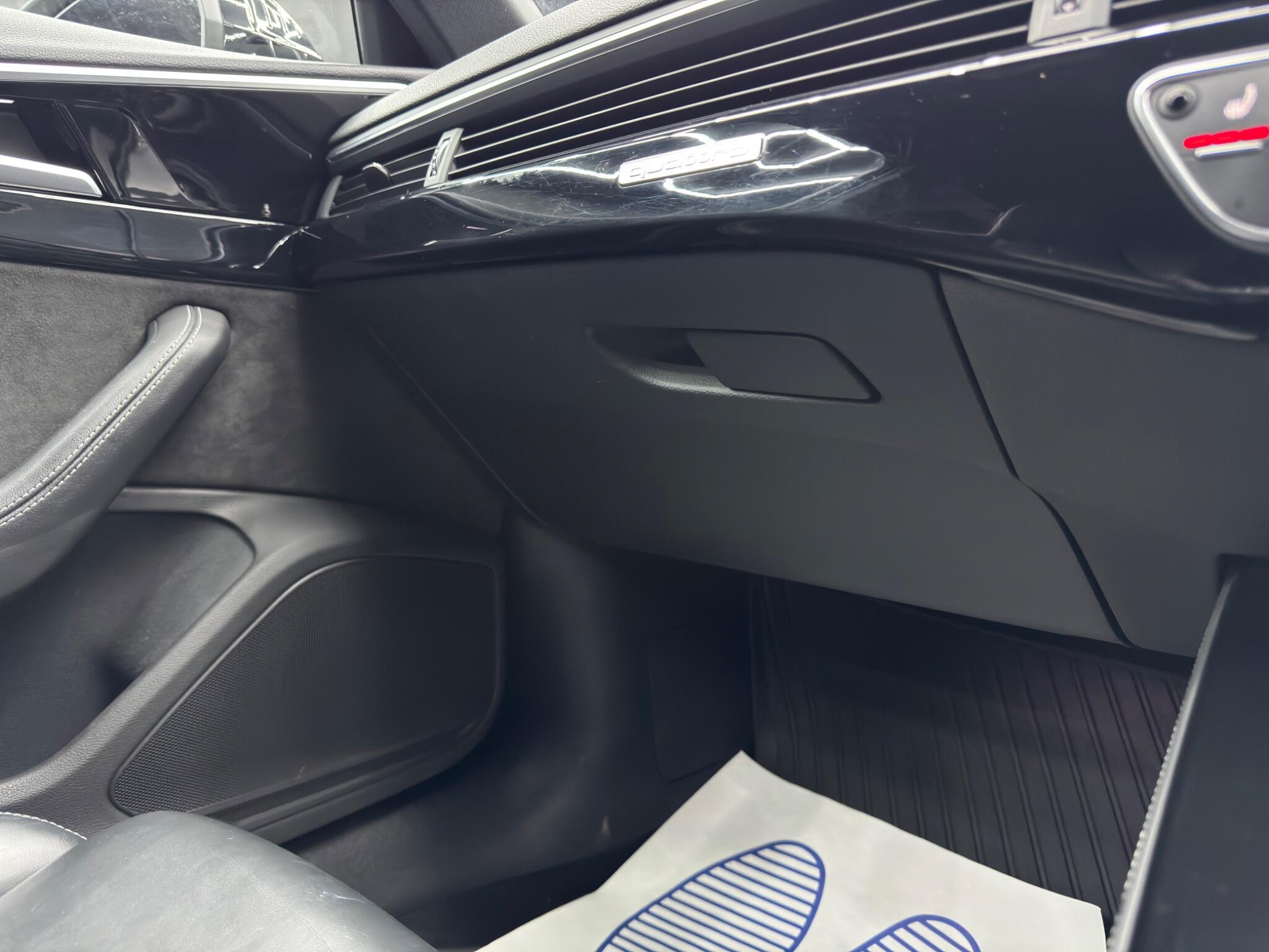 Audi S4 Avant - Image 41