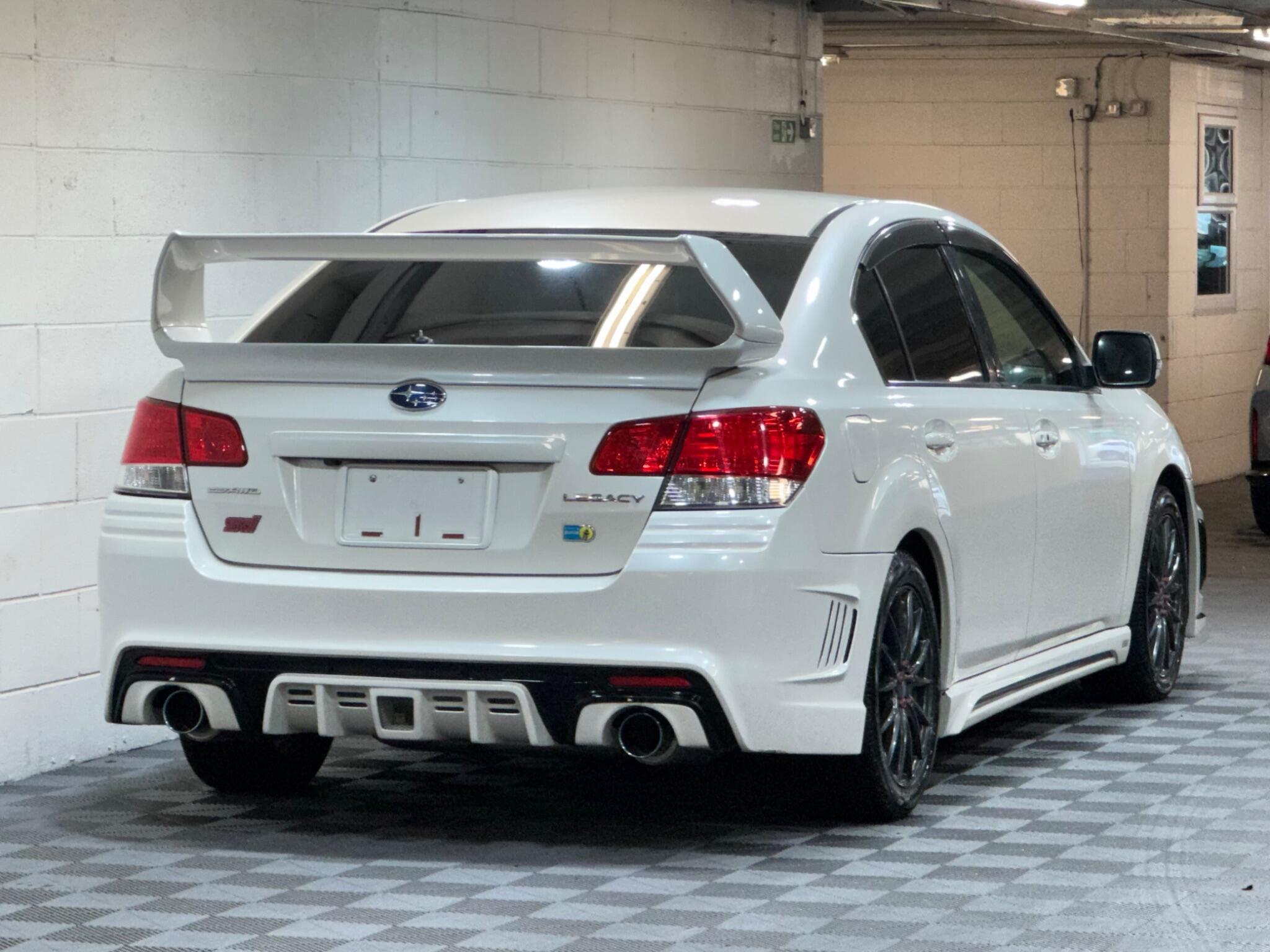 Subaru Legacy - Image 4