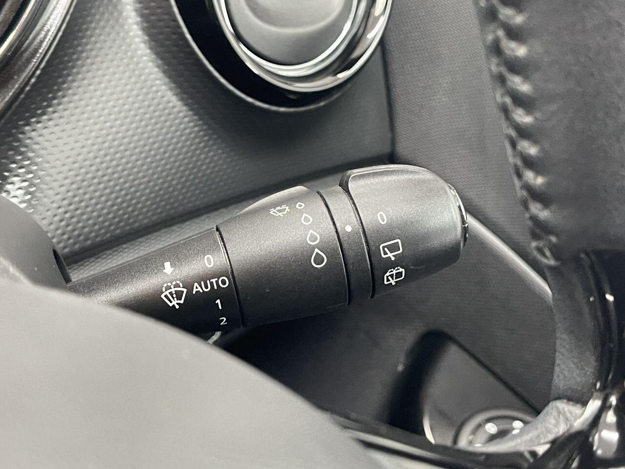 Renault Captur - Image 34