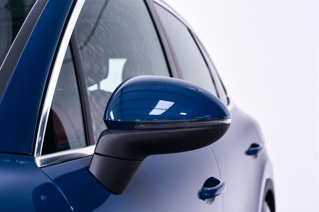 Porsche Cayenne - Image 10