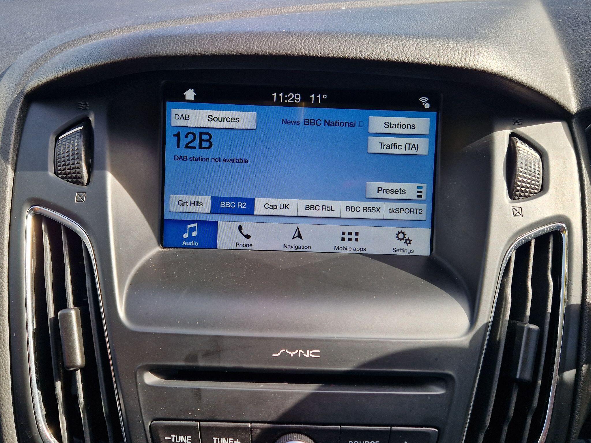 Ford Focus - Image 44