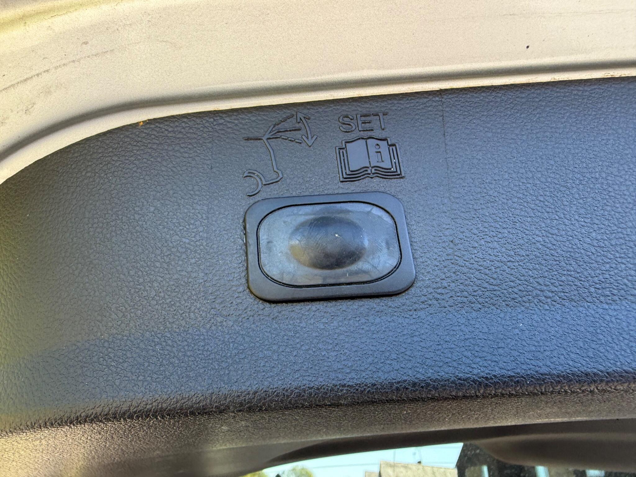 Ford Kuga - Image 13