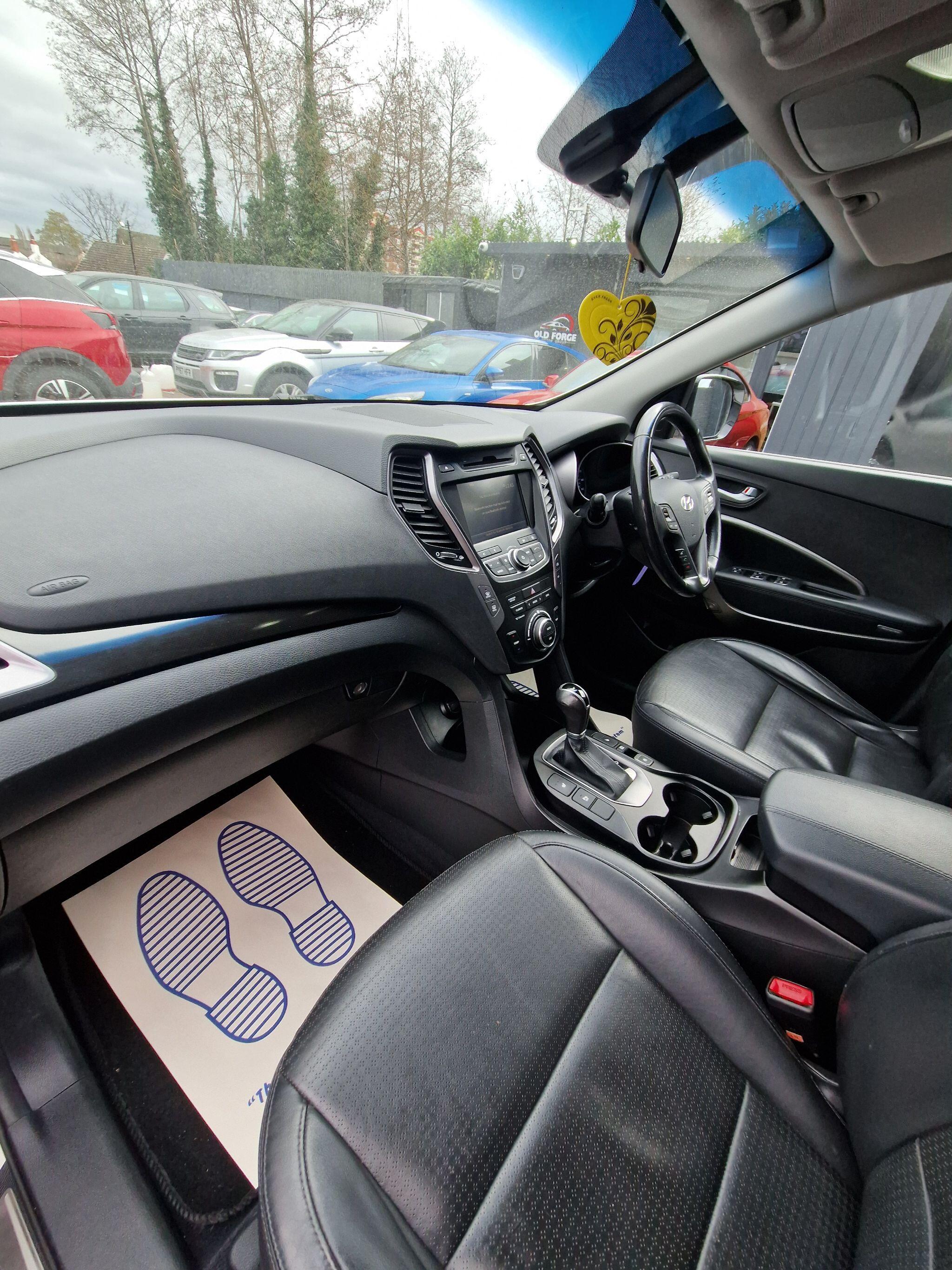 Hyundai Santa Fe - Image 37