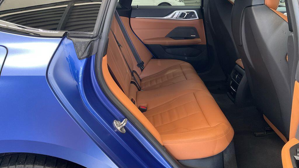 BMW I4 - Image 4