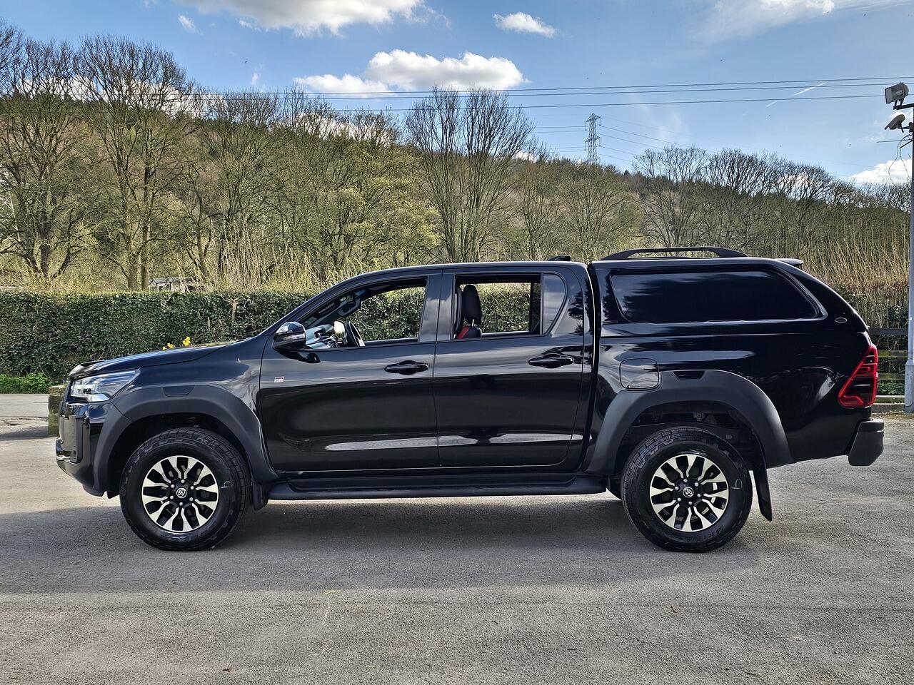 Toyota Hilux - Image 26