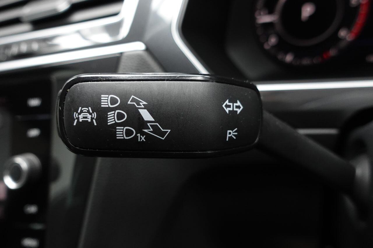 Volkswagen Tiguan - Image 47