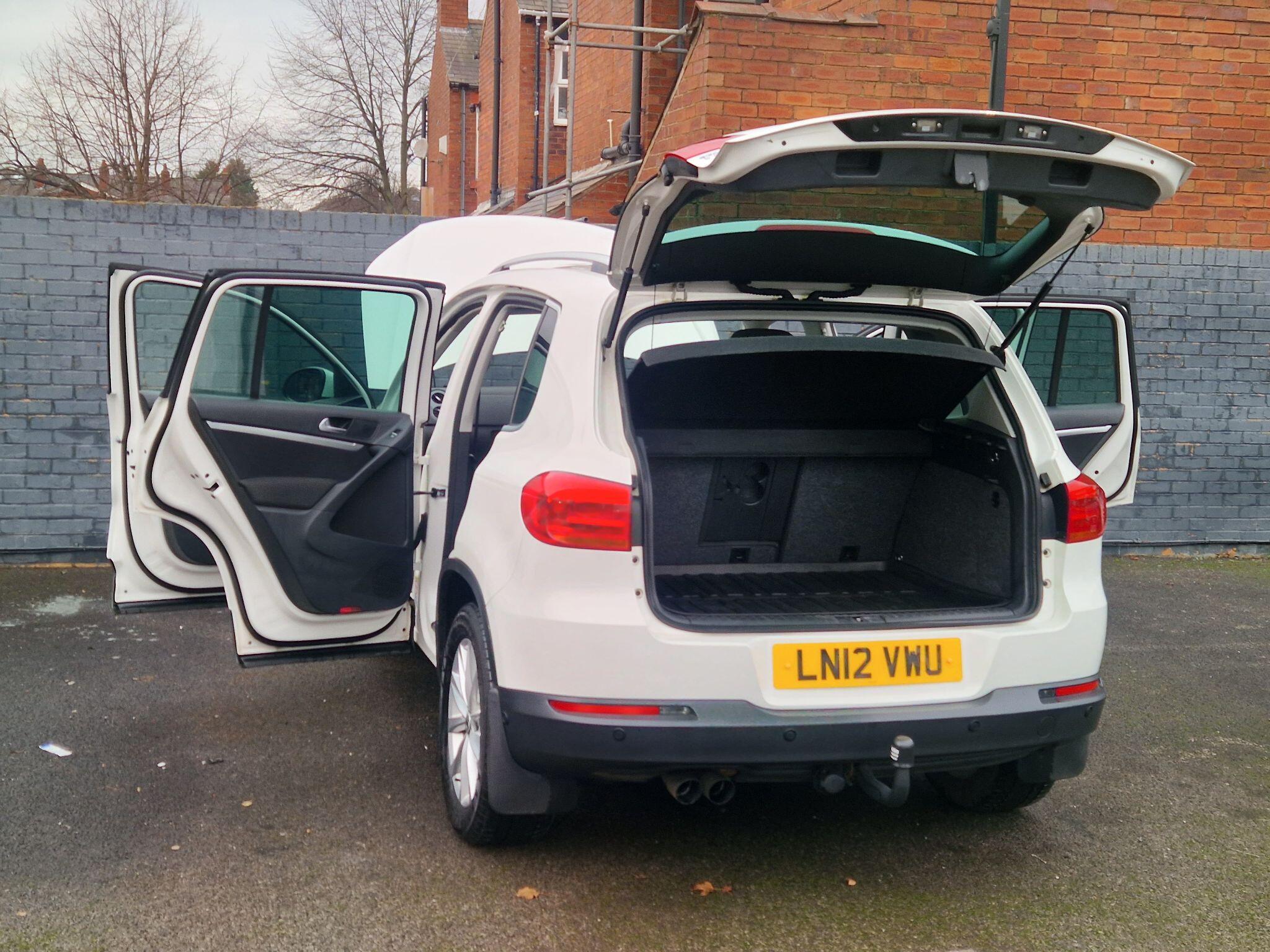 Volkswagen Tiguan - Image 20