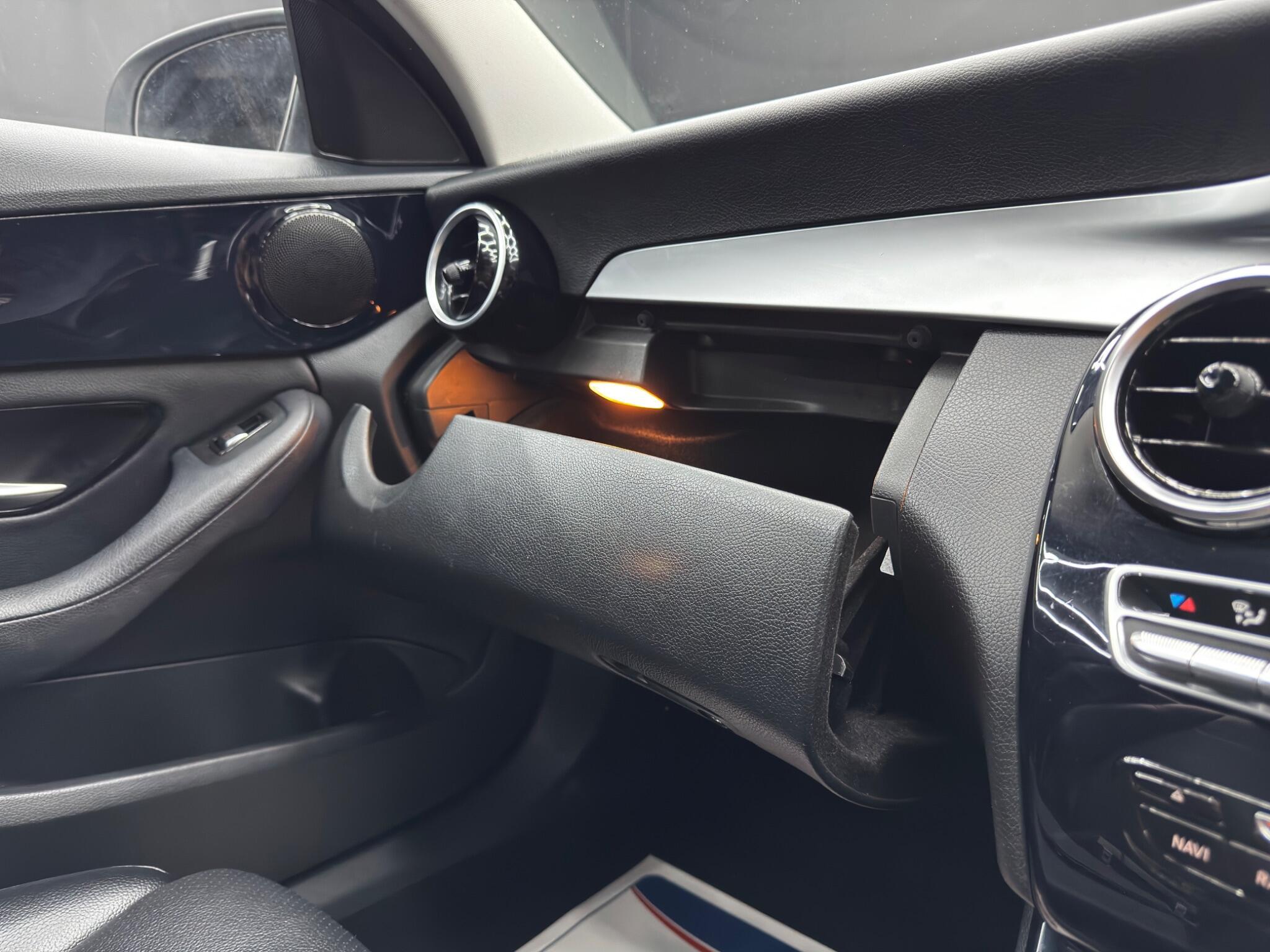 Mercedes C Class - Image 34
