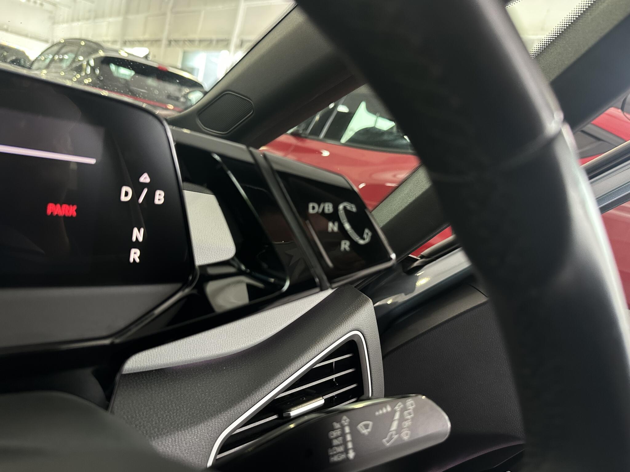 Volkswagen ID.3 - Image 12